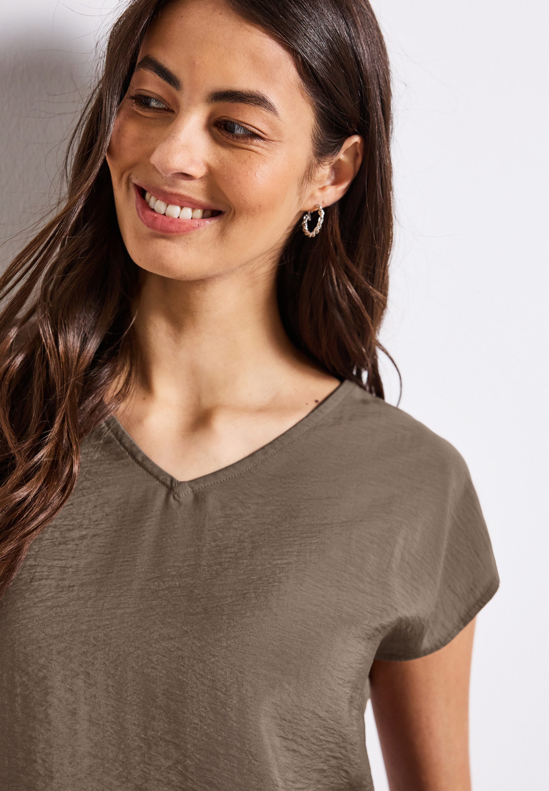 STREET ONE Shirtbluse aus elastischem Materialmix