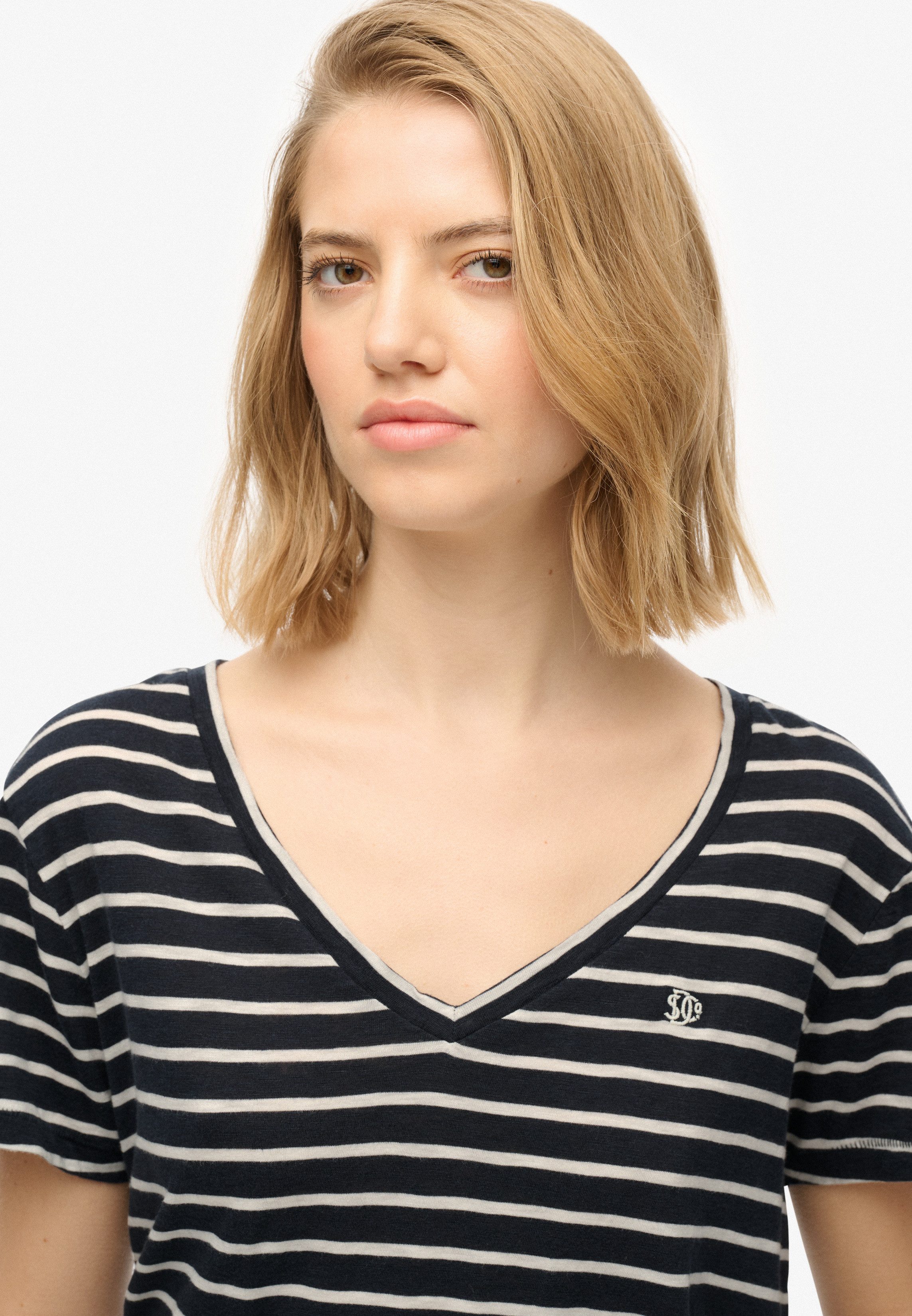 Superdry T-Shirt STUDIOS SLUB EMB VEE TEE Baumwollmischung, relaxed fit – Bild 4 von 5