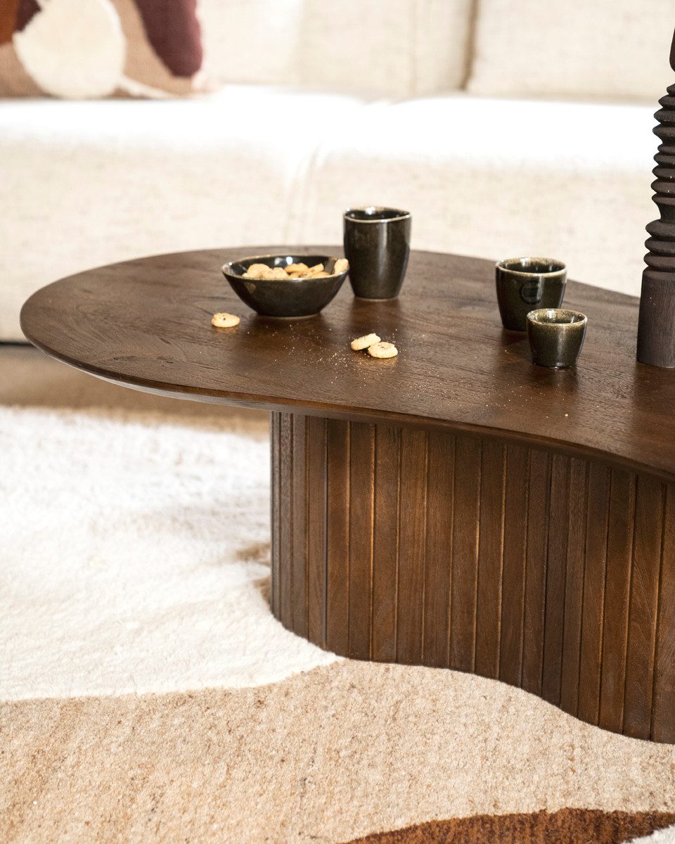 Maison ESTO Couchtisch oval organische Form Mango massiv Holz braun, Länge 130 cm