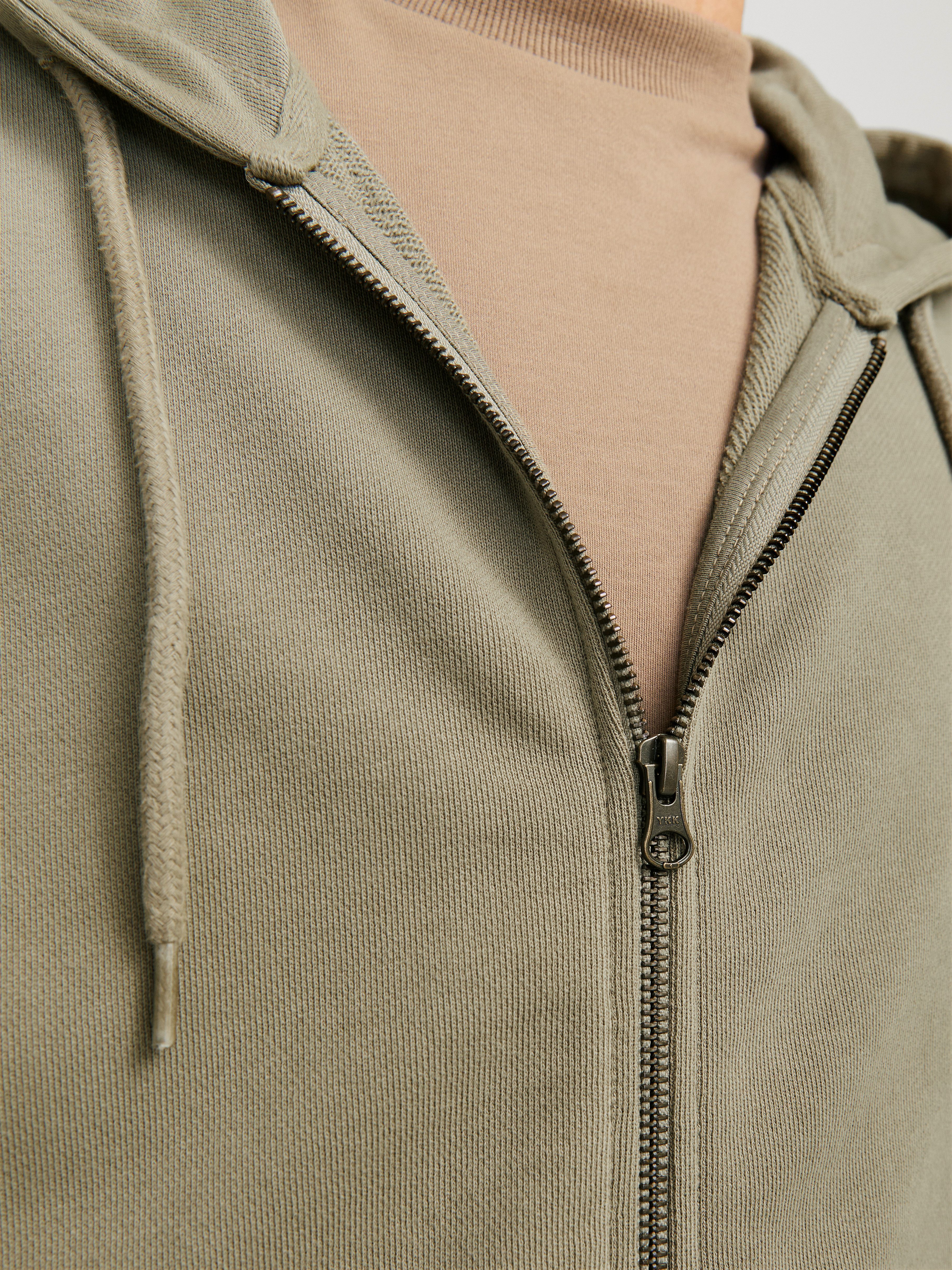Jack & Jones Kapuzensweatjacke JJECHARGE Hoodie mit Kapuze, Kordelzug und Taschen unifarben, modisch, loose fit, Baumwolle, Kapuze