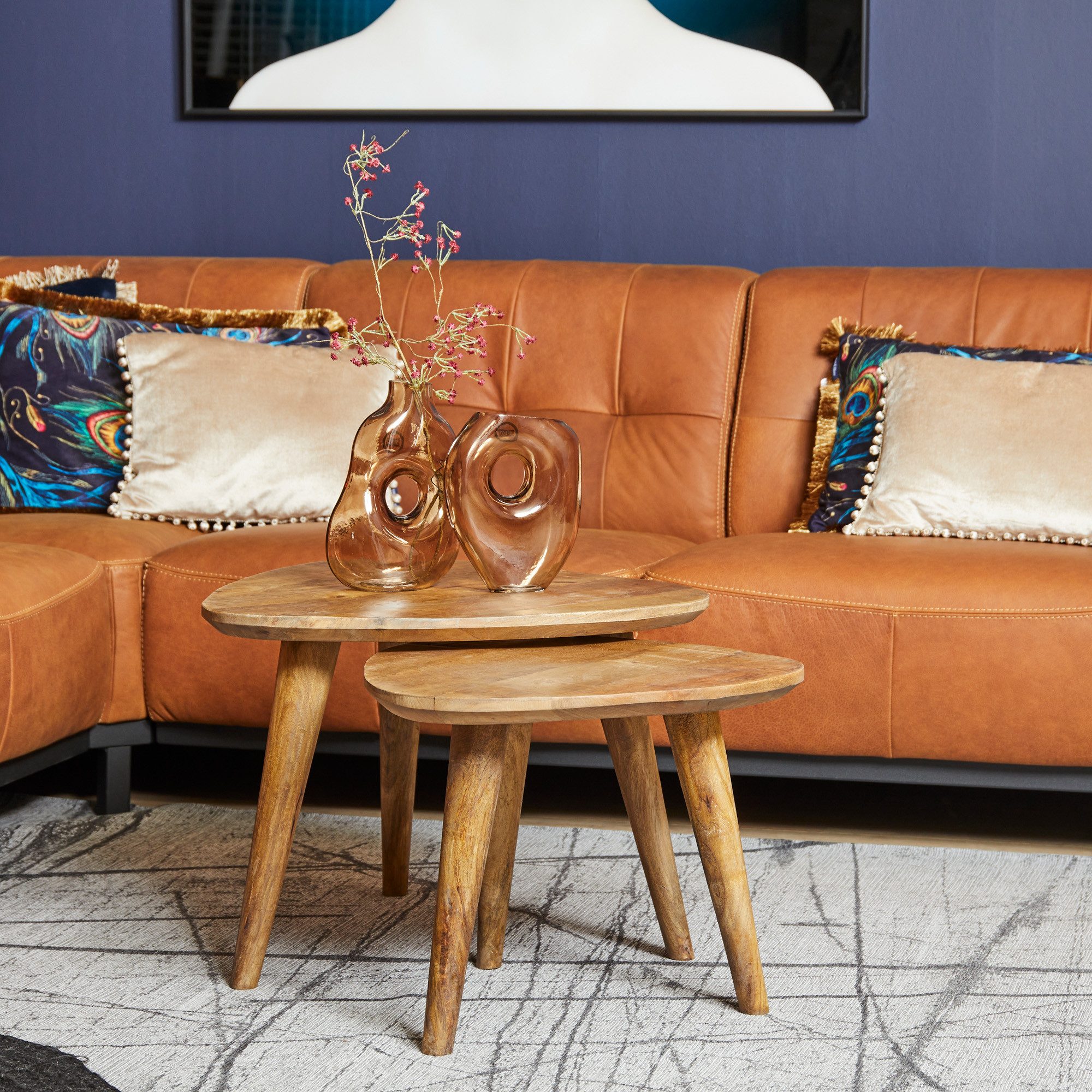 Villa Möbel Couchtisch Dakota (Set, 2-St., 2er-Set), 2er-Set Massivholz Mangoholz mit dreieckiger Form und Holzbeinen