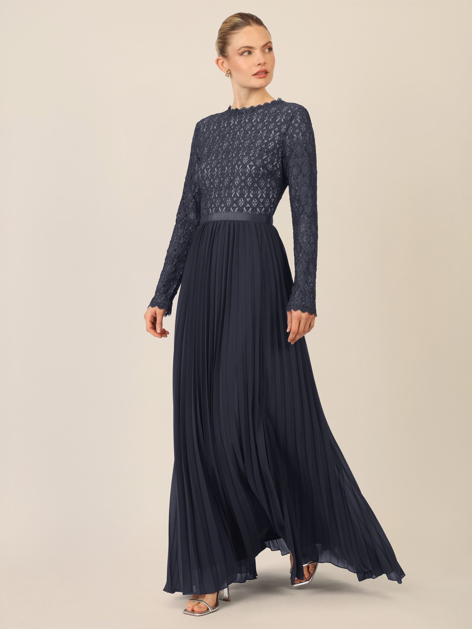 Apart Abendkleid mit Plisseerock günstig online kaufen