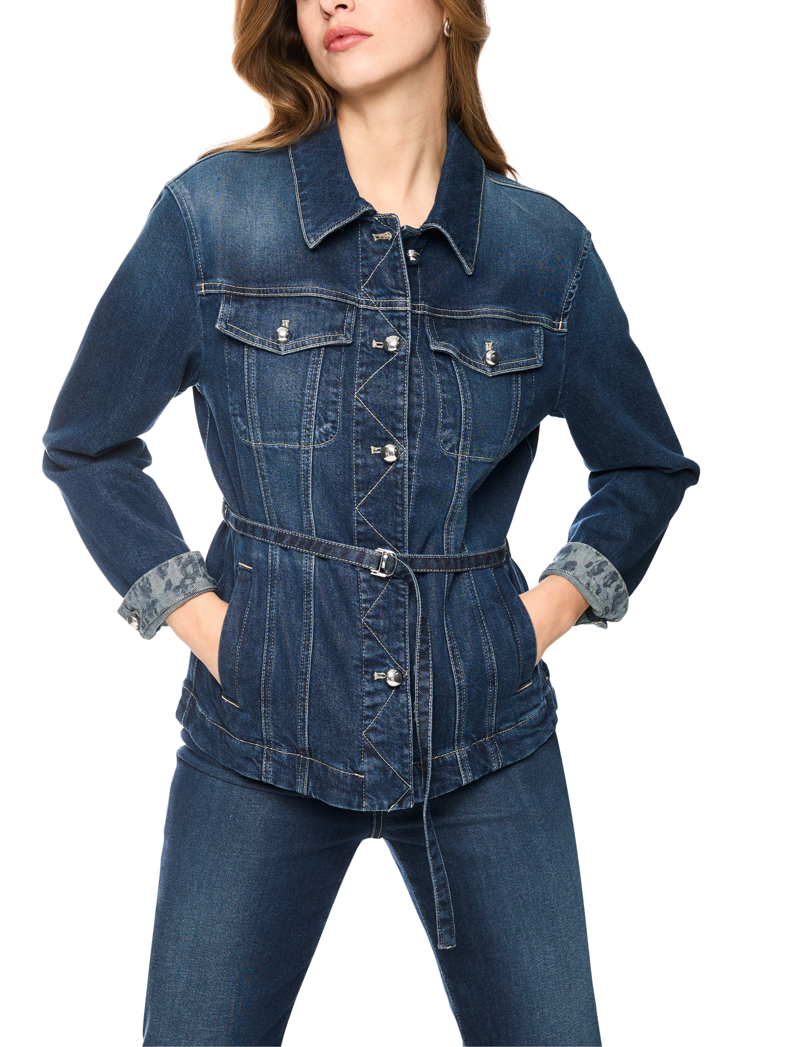 Marc Cain Jeansjacke Leolicious Premium Damenmode elegant, mit Gürtel