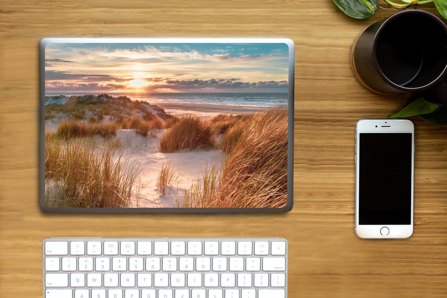 MuchoWow Laptop-Aufkleber Düne - Pflanzen - Sonnenuntergang - Strand - Meer, (1tlg), Laptop Folien Cover, Aufkleber, Sticker, Schutz vor Kratzern, 25x18 cm