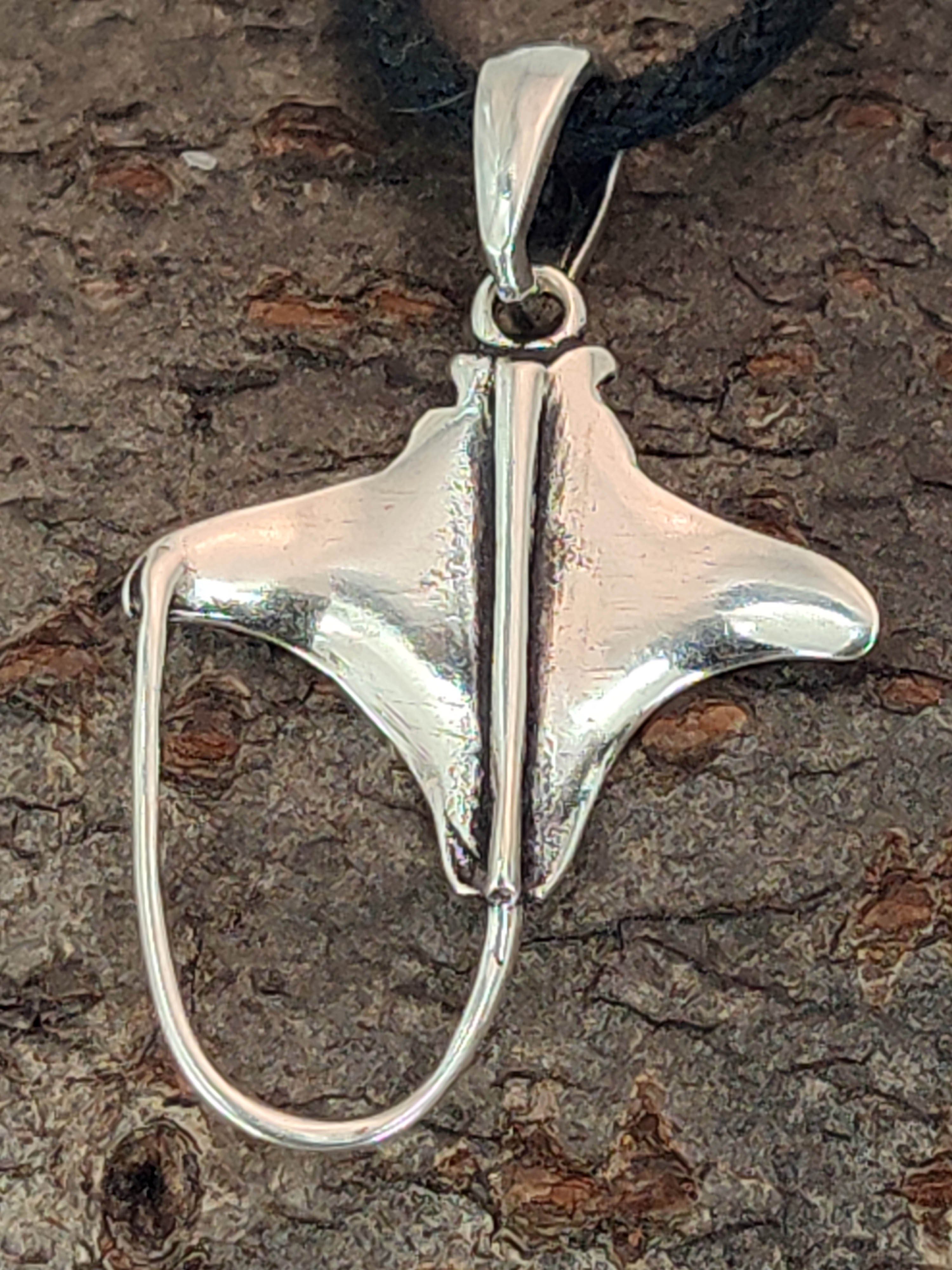 Kiss of Leather Kettenanhänger Rochen aus 925 Sterling Silber Stingray Stachel Manta