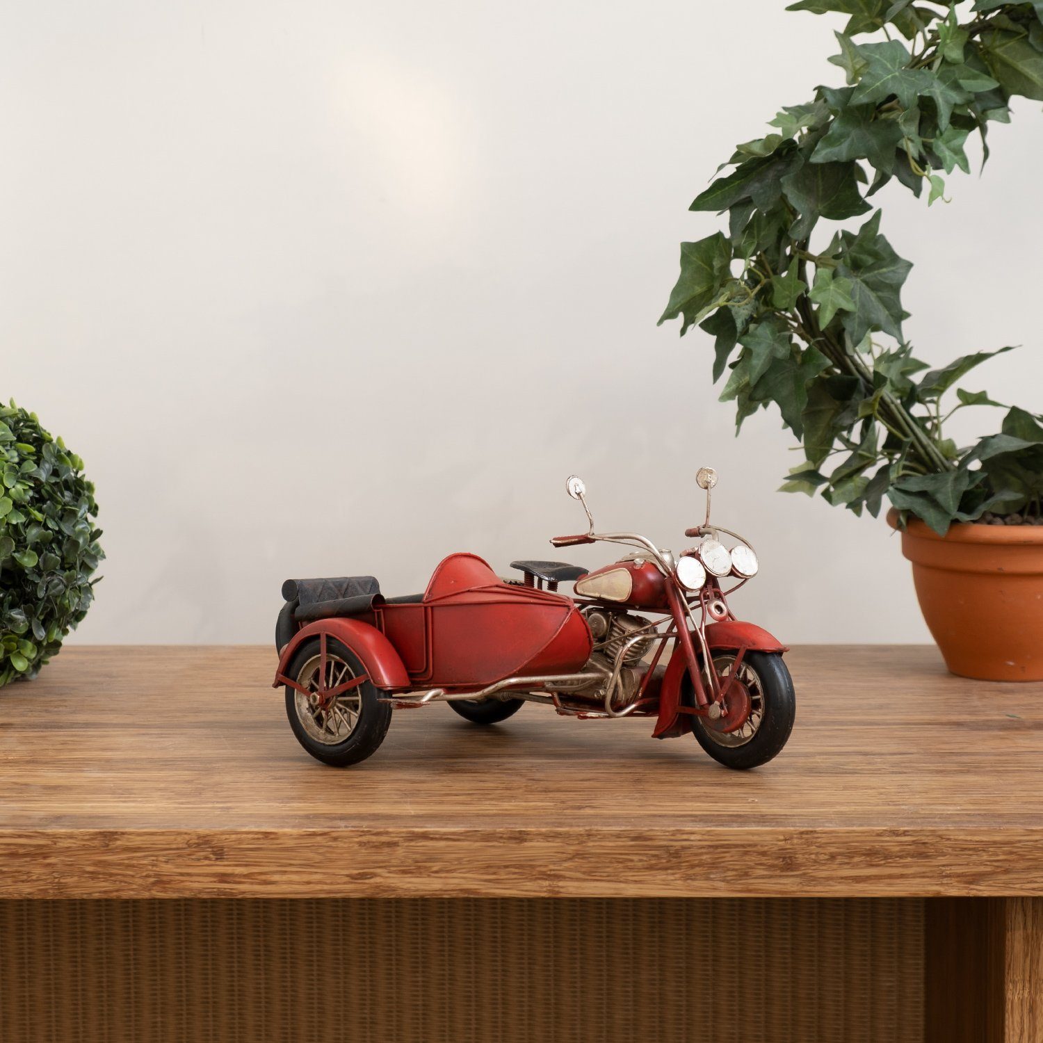 Moritz weiß, Retro Blech-Deko Motorrad mit Blechmodell Miniatur rot Antik-Stil Nachbildung Dekoobjekt Modell Beiwagen Nostalgie
