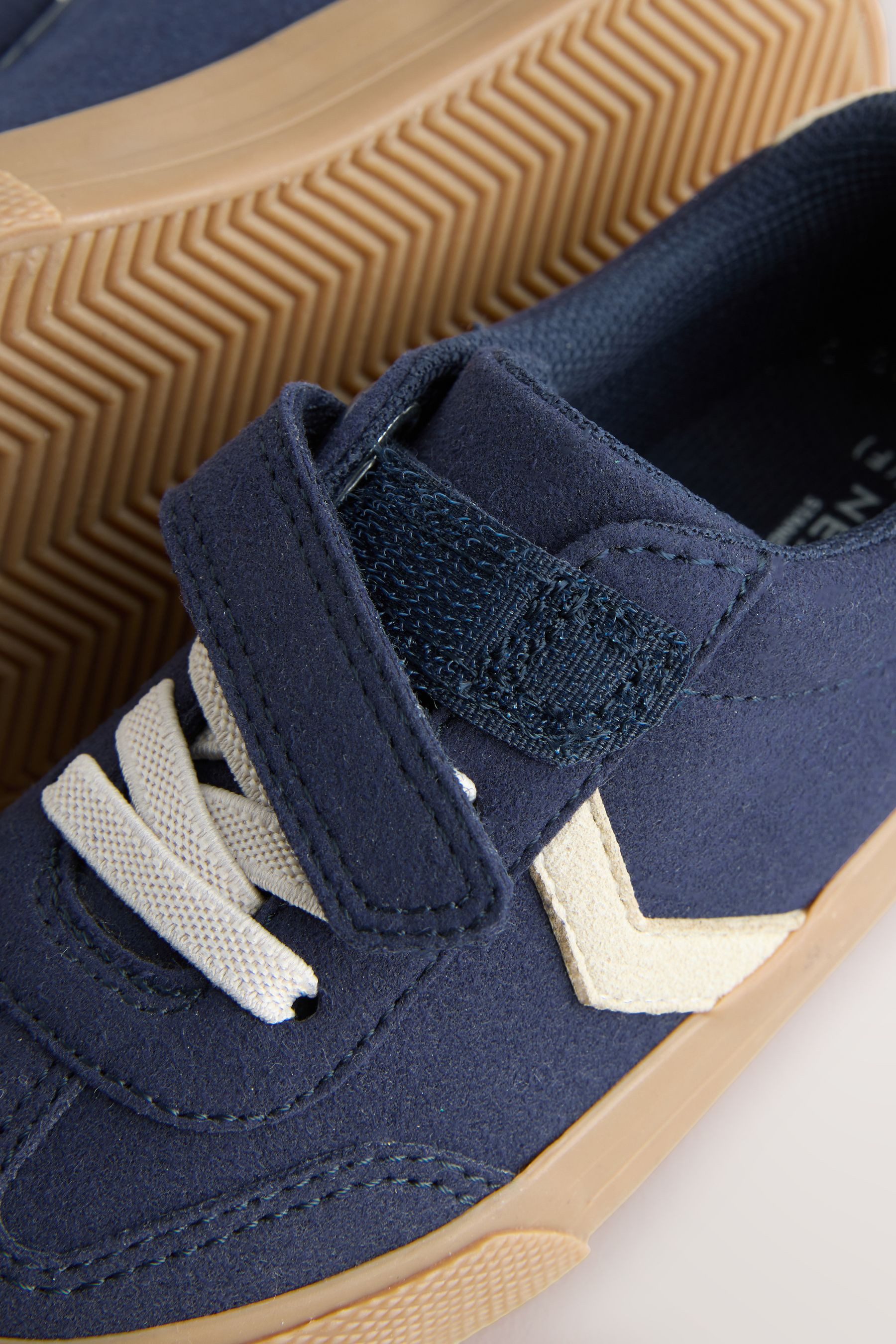 Next Sneaker mit Klettverschluss Sneaker (1-tlg)