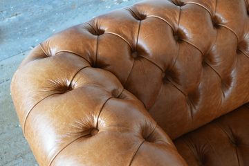 JVmoebel Chesterfield-Sofa Chesterfield Dreisitzer Couch Polster Sofa Design Ledercouch neu, Die Rückenlehne mit Knöpfen.