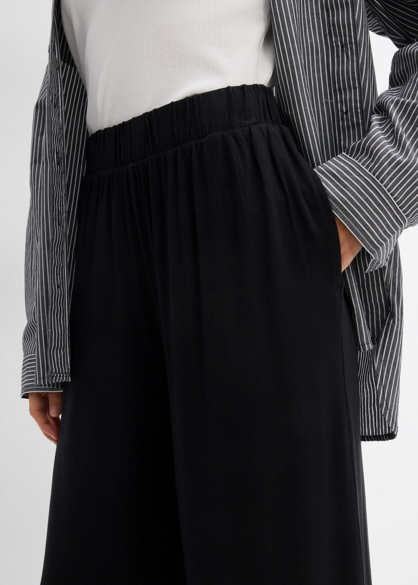 bonprix Culotte lockere Passform, aus Viskose und Elasthan, 7/8-Länge