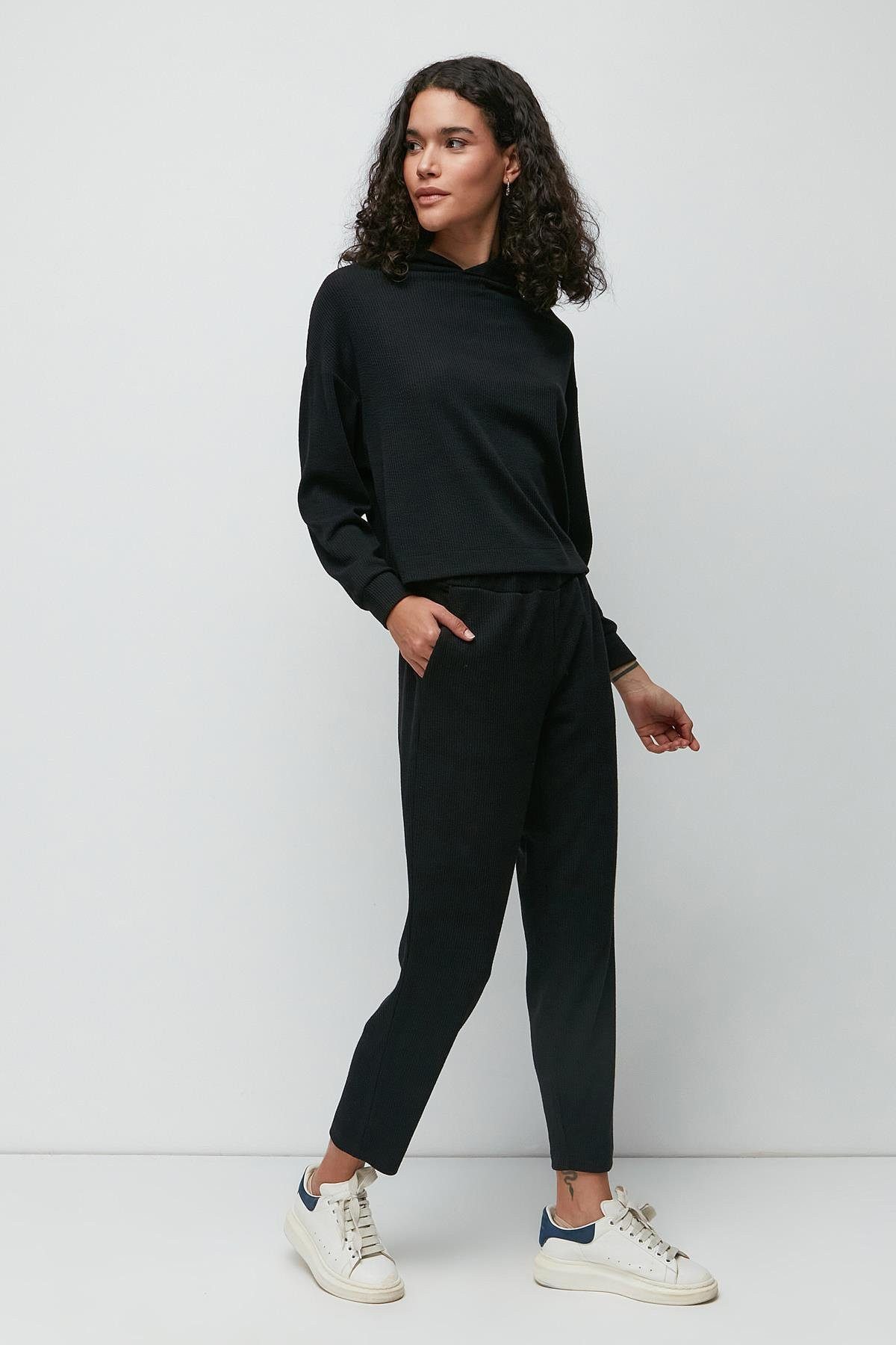 C&CITY Hosenanzug Gestreiftes Kapuzen-Sweatshirt-Set günstig online kaufen