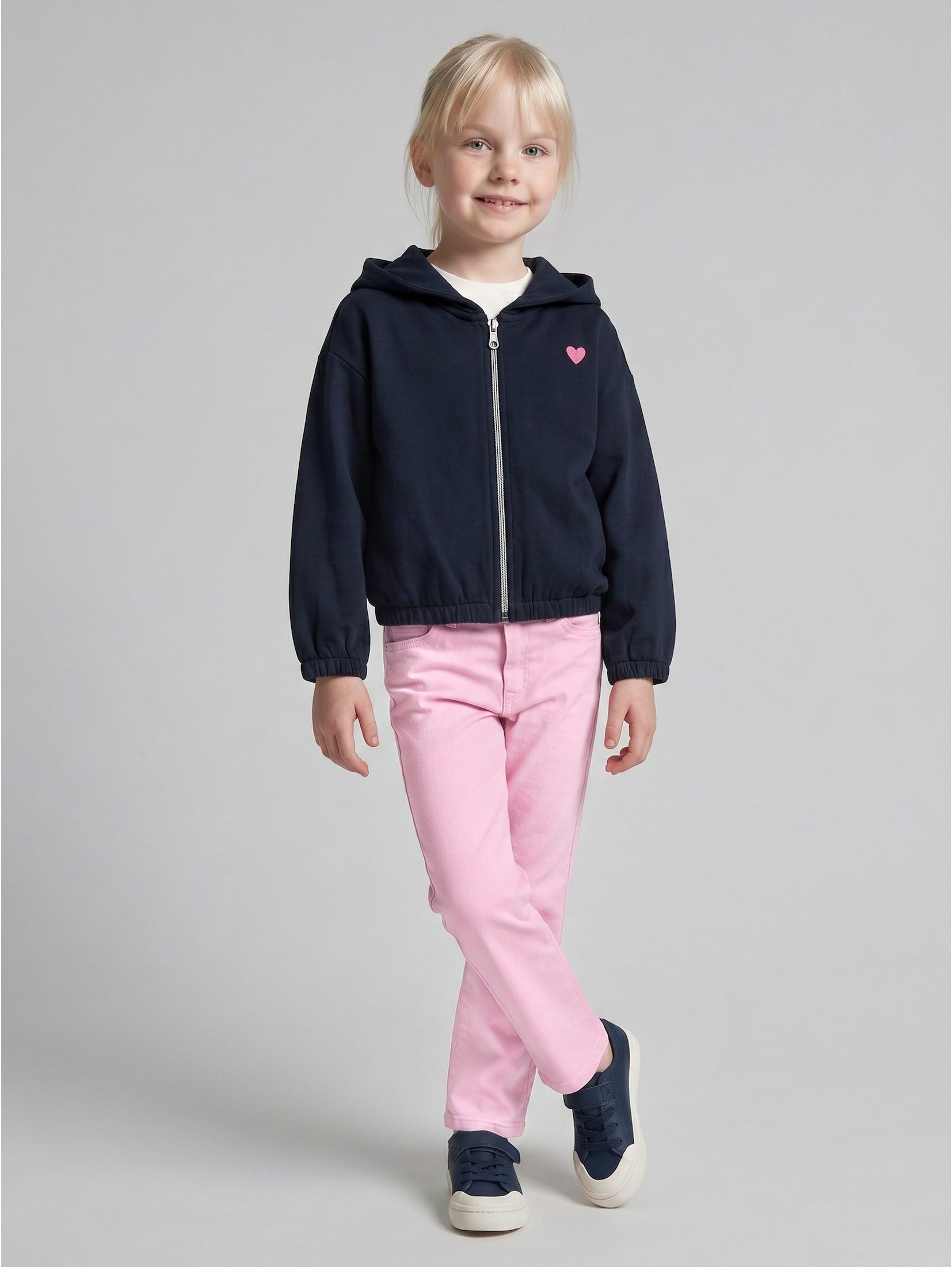 TOM TAILOR Sweatjacke Strick & Sweatshirts Cropped Hoodie Sweatjacke mit Stickerei – Bild 5 von 5