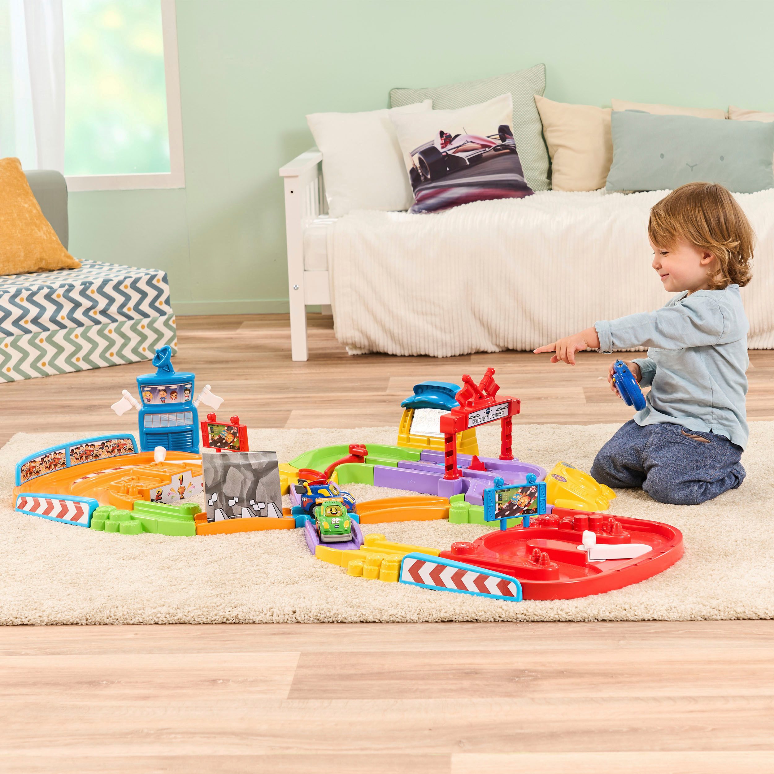 Vtech® Autorennbahn Tut Tut Baby Flitzer - RC Autorennbahn, mit Soundeffekt, inkl. RC-Flitzer und motorisierter Rennwagen – Bild 4 von 5