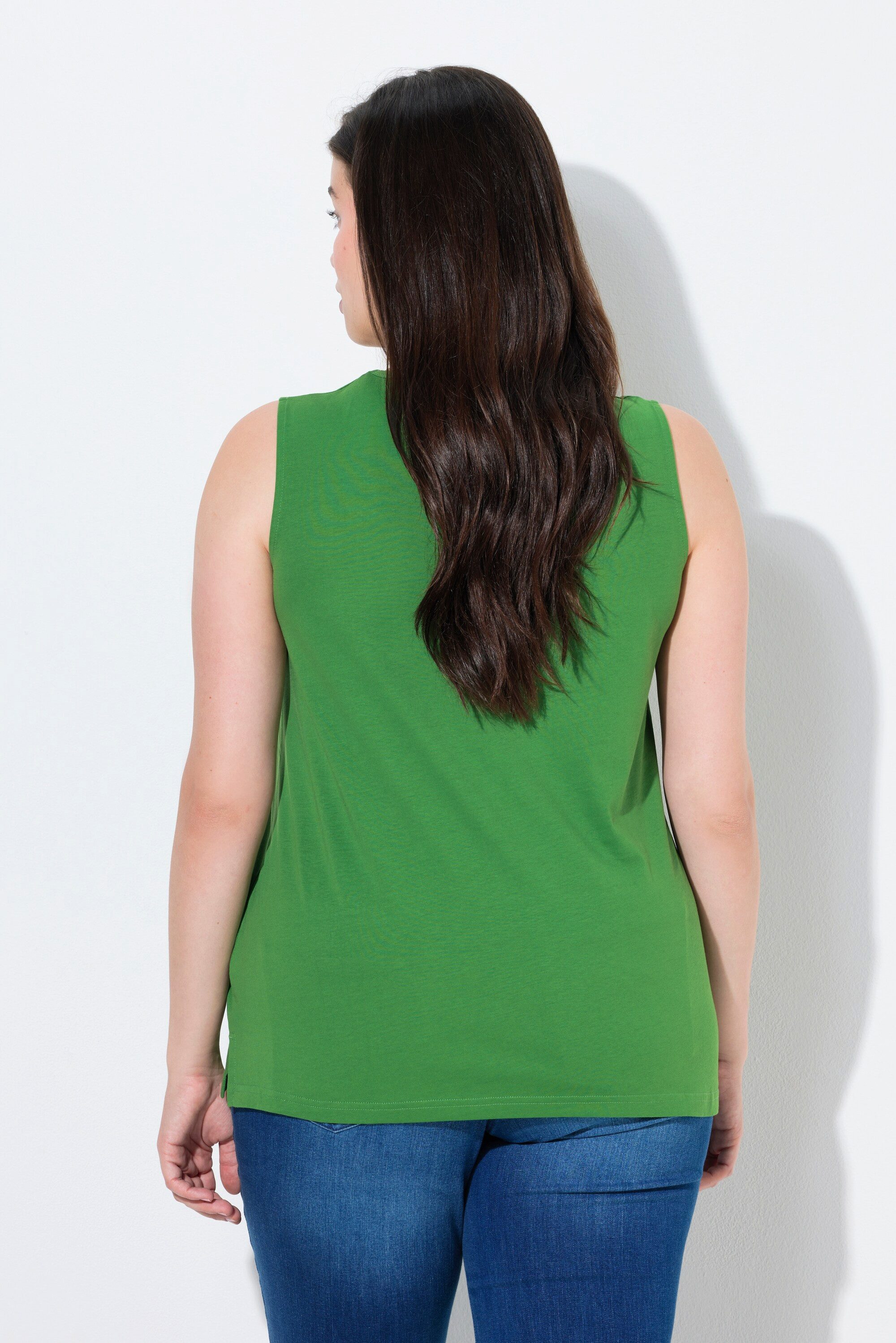 Ulla Popken Longtop Top Classic V-Ausschnitt ärmellos Biobaumwolle – Bild 3 von 4