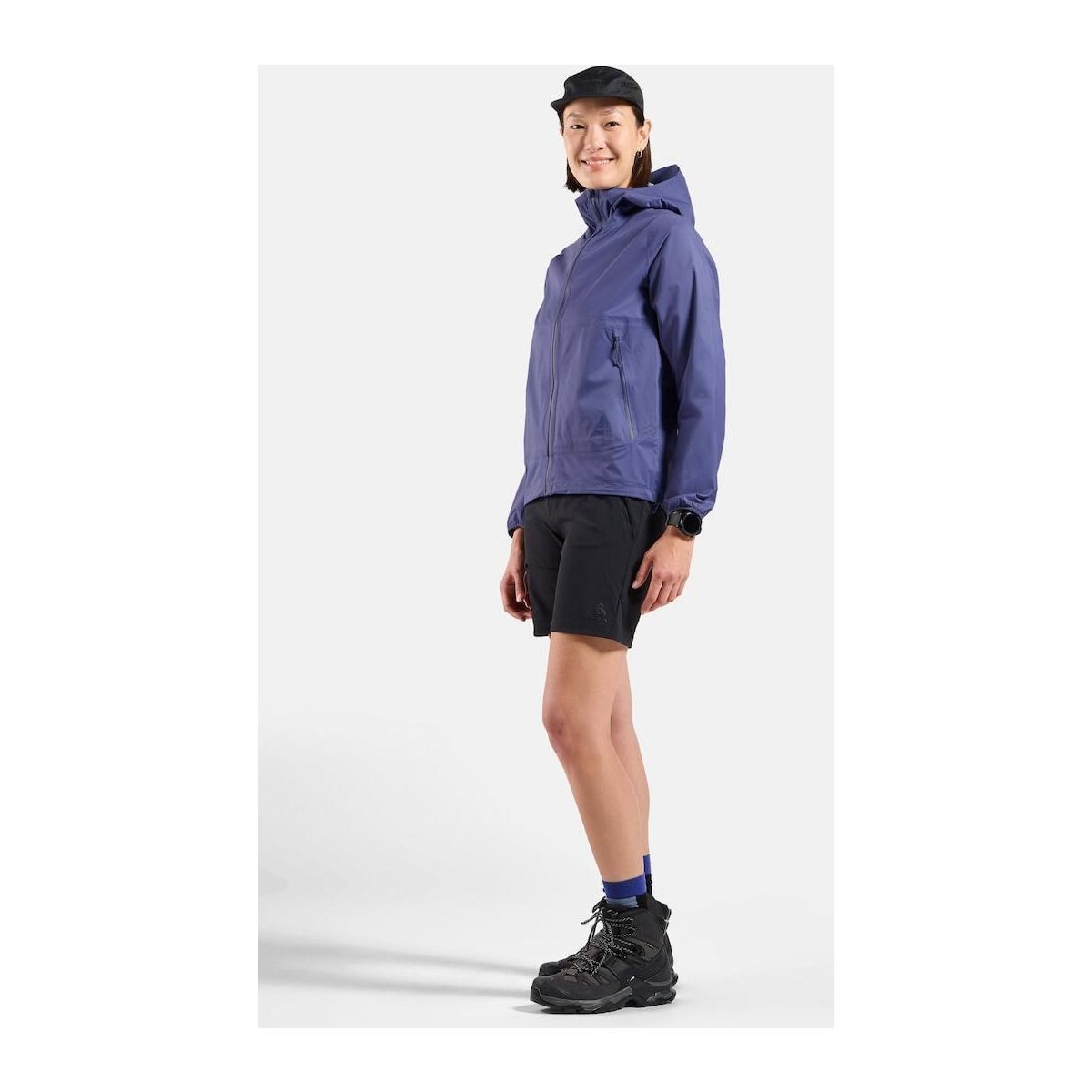 Odlo Outdoorjacke Essential 2.5L Waterproof Hochwertige Damenjacke für optimalen Schutz bei Outdoor-Aktivitäten