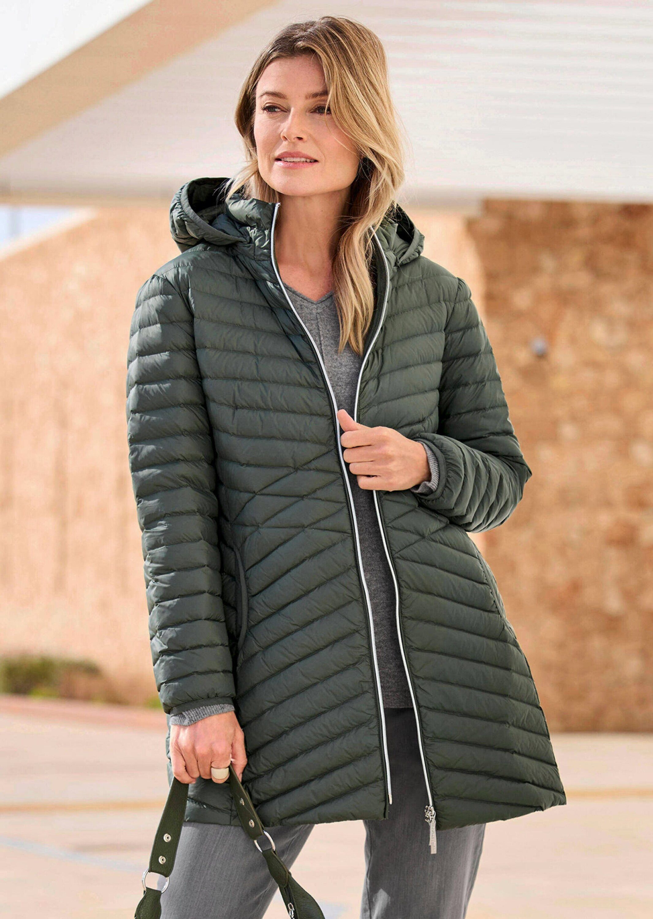 GOLDNER Winterjacke Gefütterter langer Mantel mit Kapuze Wintermantel in femininer Steppung mit Stehkragen und Taschen
