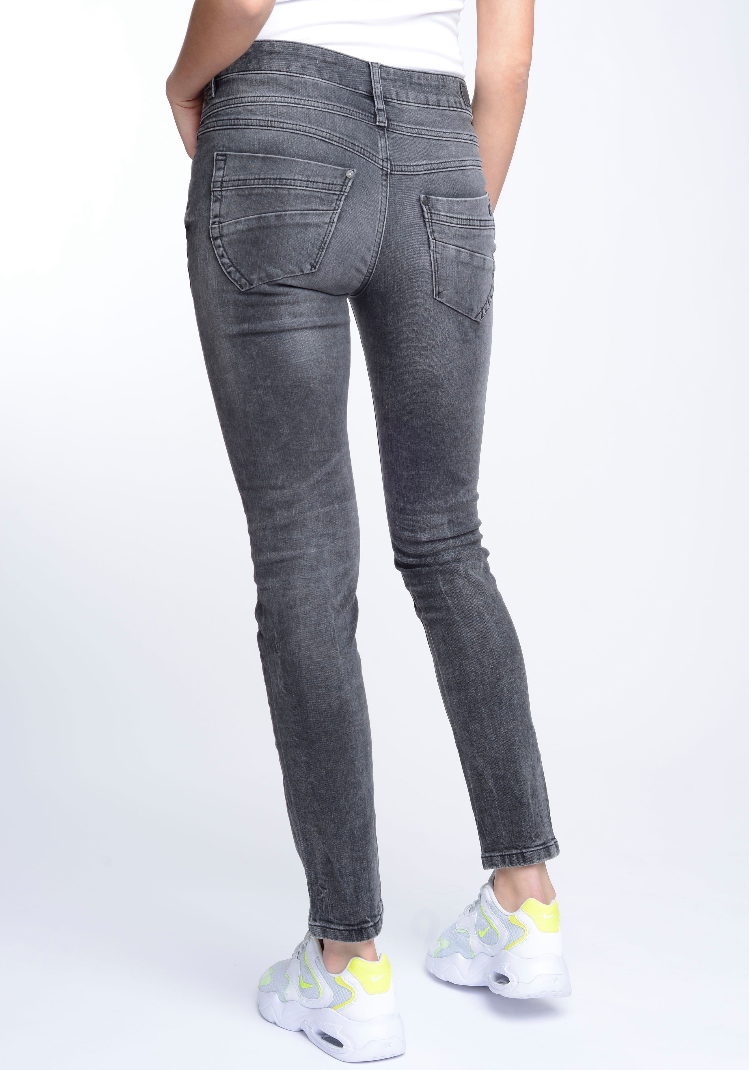 GANG Skinny-fit-Jeans 94MORA mit Passe black und 3-Knopf-Verschluss used vorne