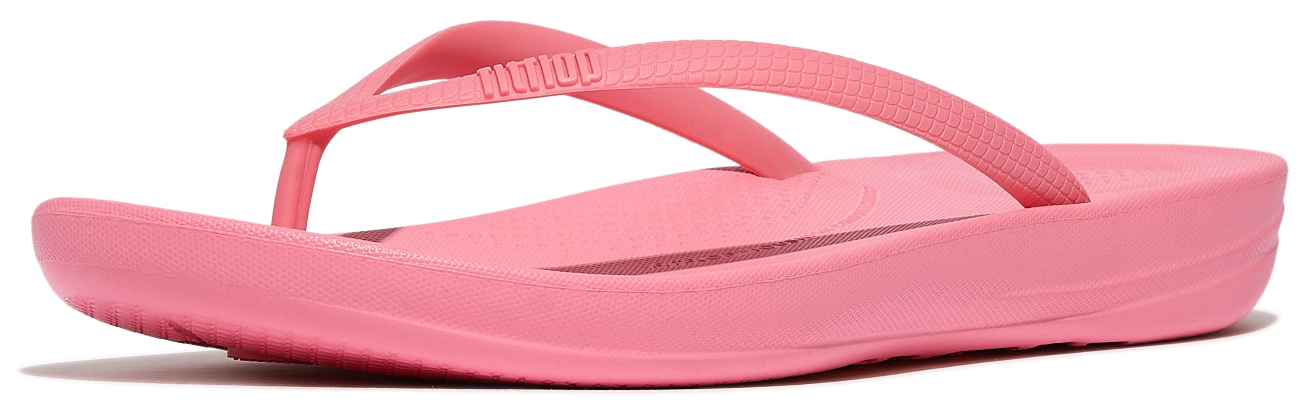 Fitflop IQUSHION Zehentrenner, Keilabsatz, Sommerschuh, Schlappen in schmaler Form