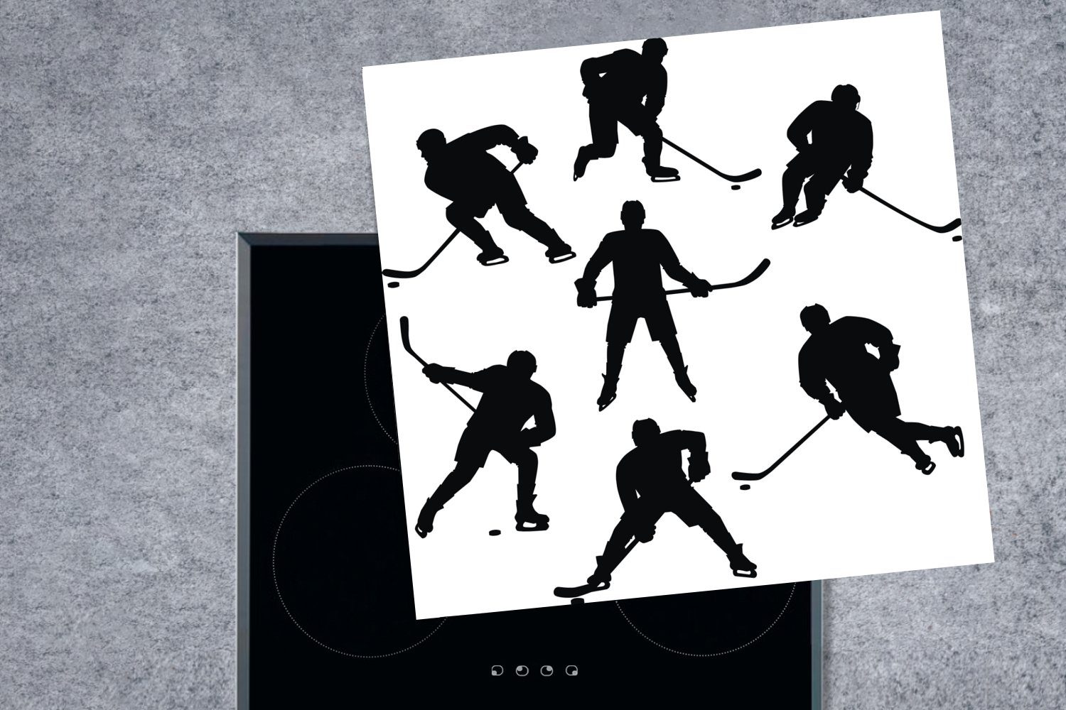 in Herdblende-/Abdeckplatte Ceranfeldabdeckung, verschiedenen Illustration von Vinyl, (1 Eine tlg), 78x78 Eishockeyspielern schwarzer, Arbeitsplatte für cm, küche MuchoWow