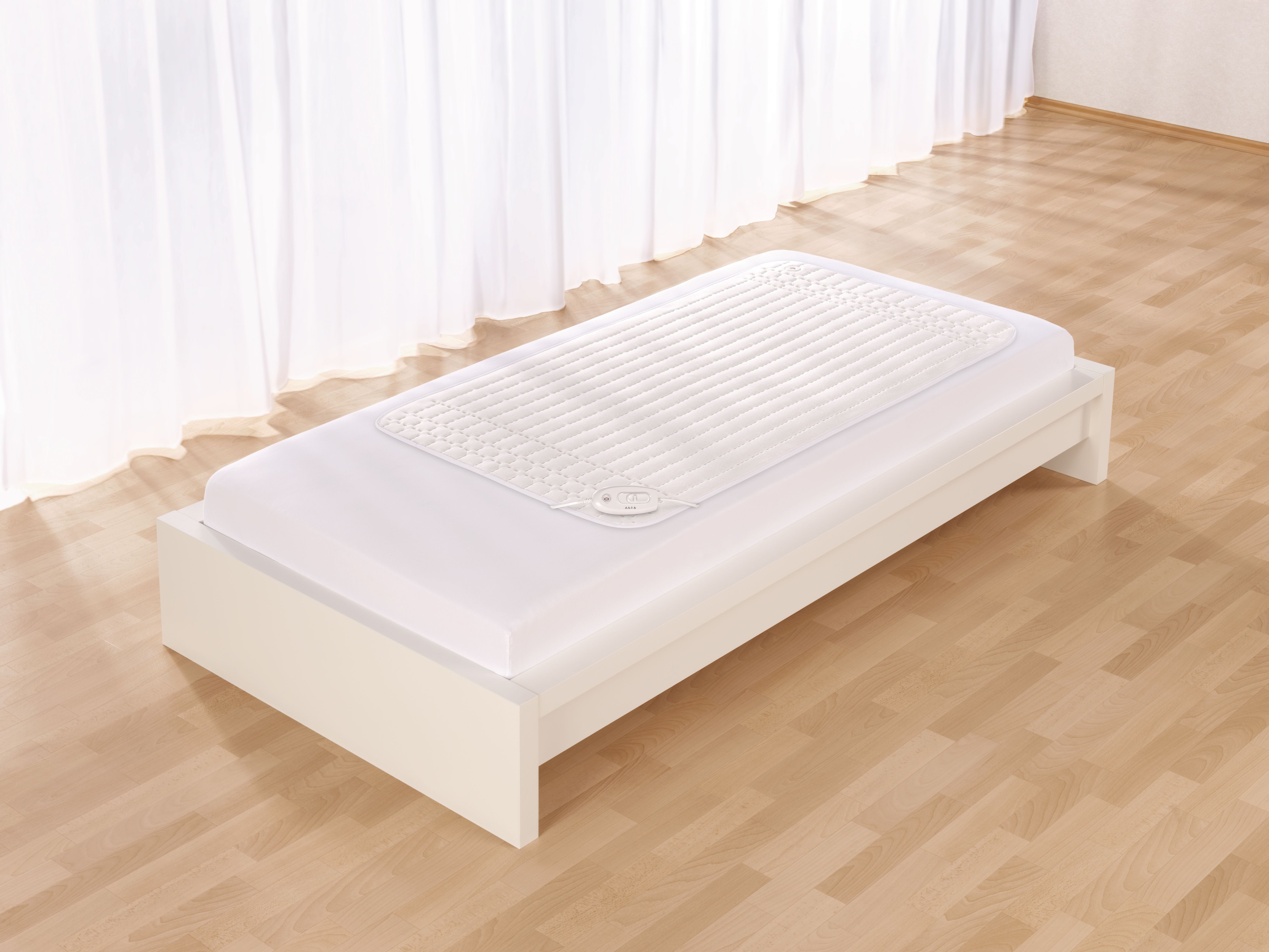 Sanitas Wärmeunterbett SWB 50 für ein kuschelig vorgewärmtes Bett, Mit 3 Temperaturstufen, maschinenwaschbar, 80 x 150 cm