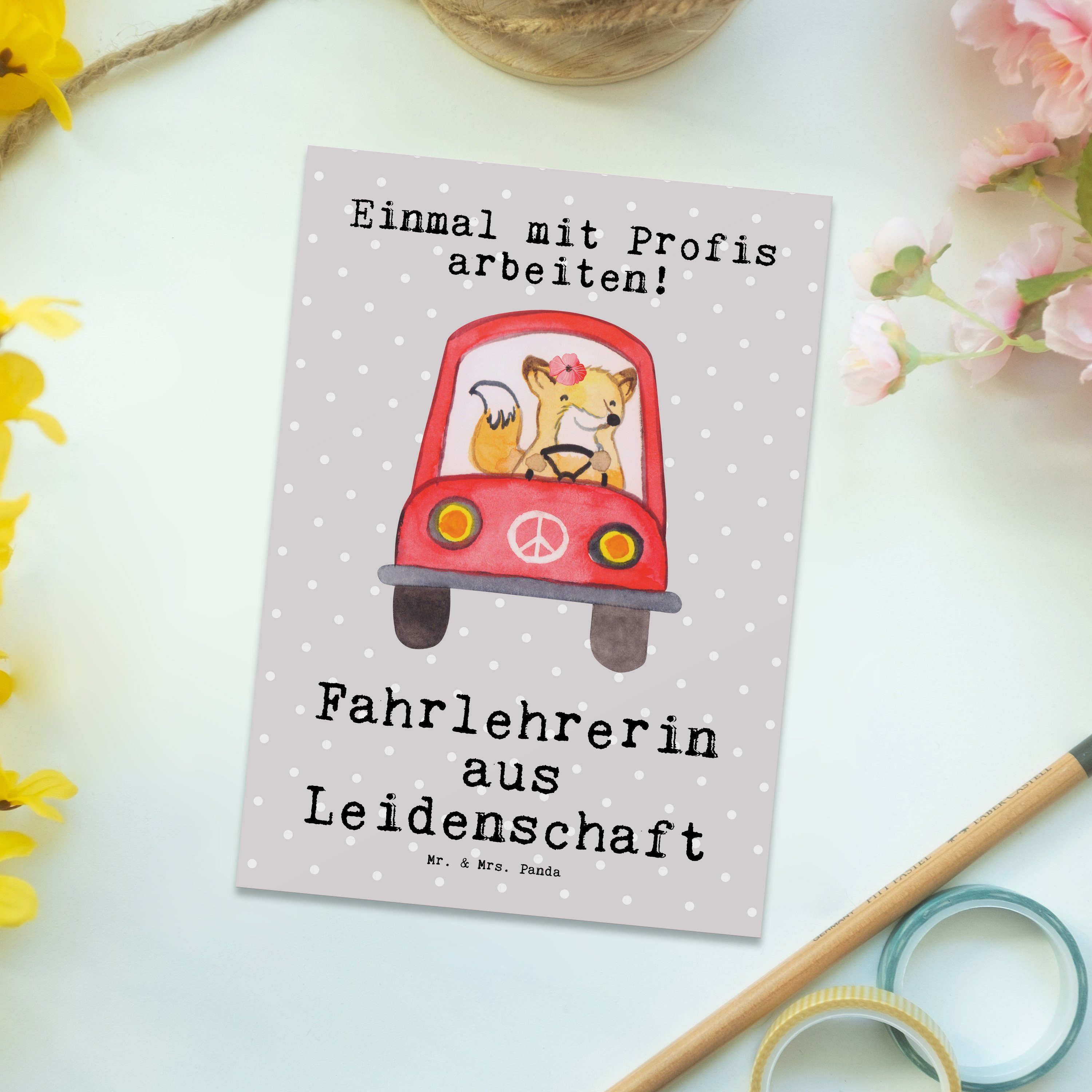 Pastell Geschenk, - & Leidenschaft Fahrlehrerin Grau Fahrp Postkarte Mrs. Mr. Rente, aus - Panda