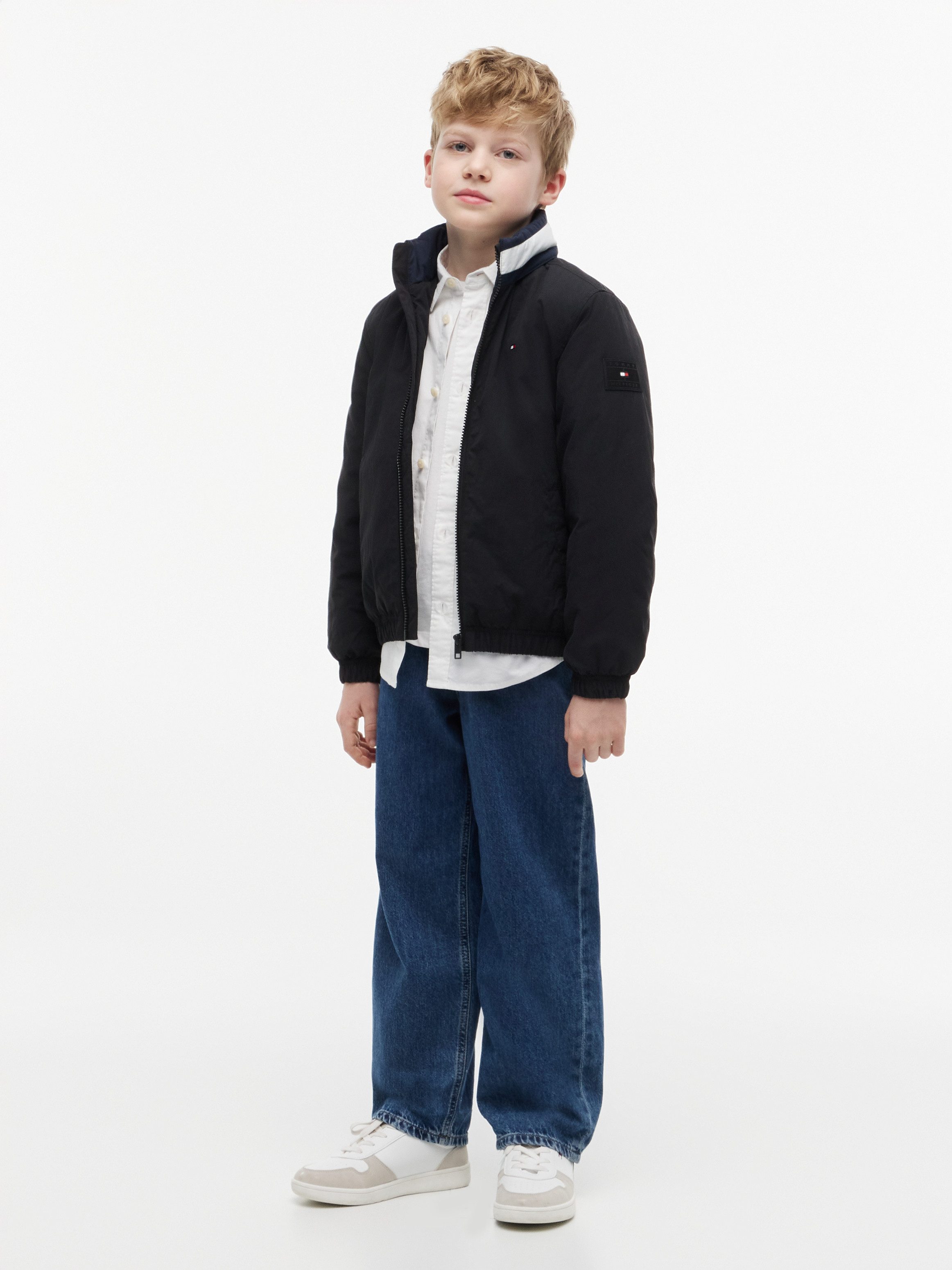 Tommy Hilfiger Blouson Kapuze im Kragen verstaubar, Regular Fit, Kinder bis 16 Jahre – Bild 5 von 5