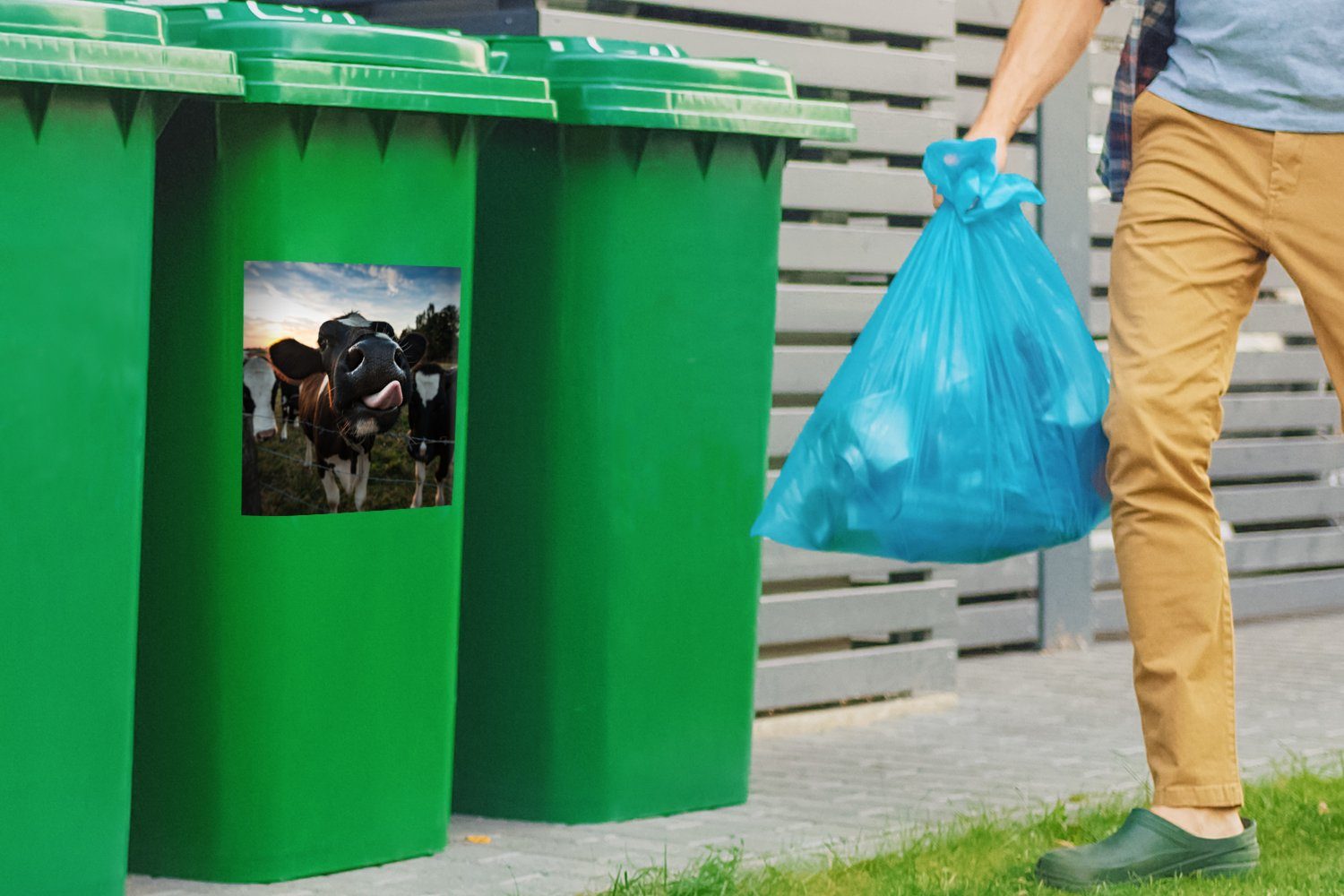 - Mülleimer-aufkleber, - Container, MuchoWow (1 Tier Kuh Mülltonne, St), Nahaufnahme Wandsticker Sticker, Abfalbehälter
