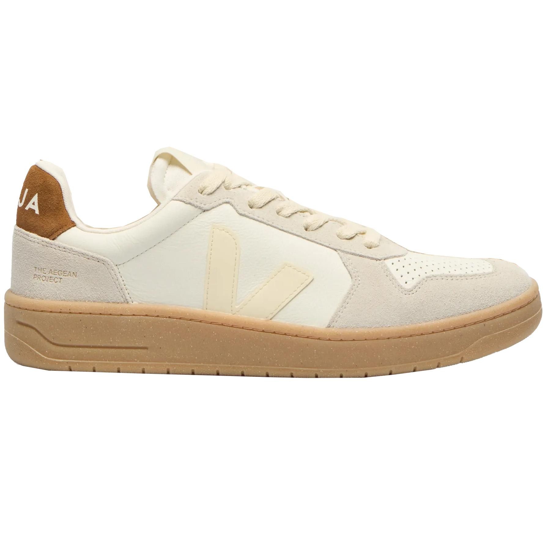 VEJA Veja V-82 Leather Sneaker