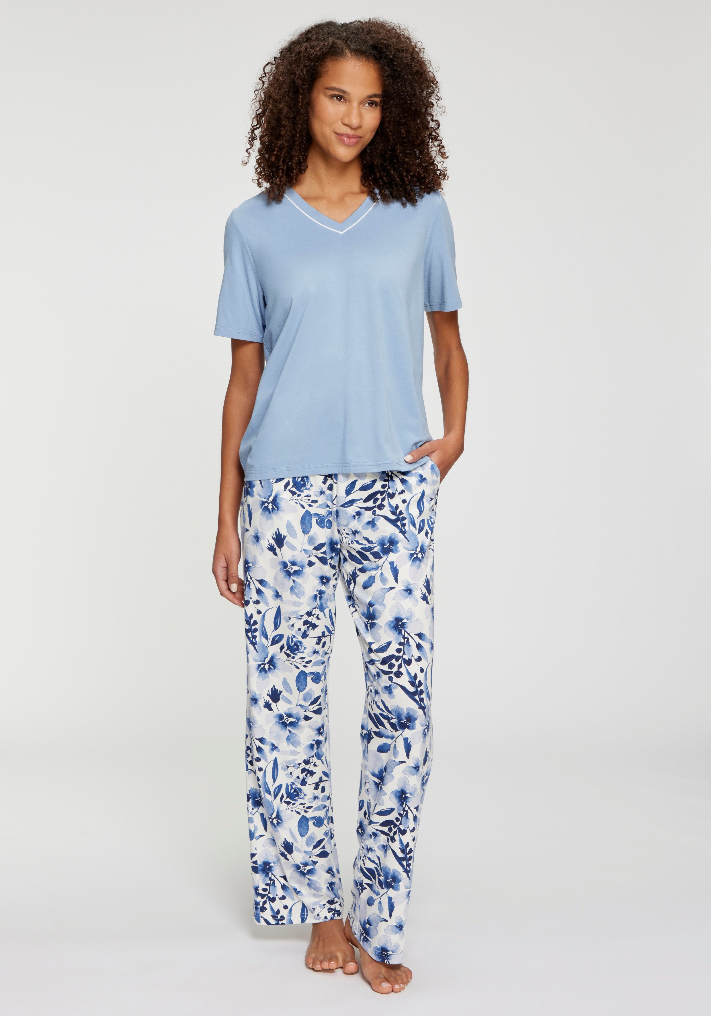 LASCANA Pyjama (Set, 2 tlg) mit bedruckter Hose