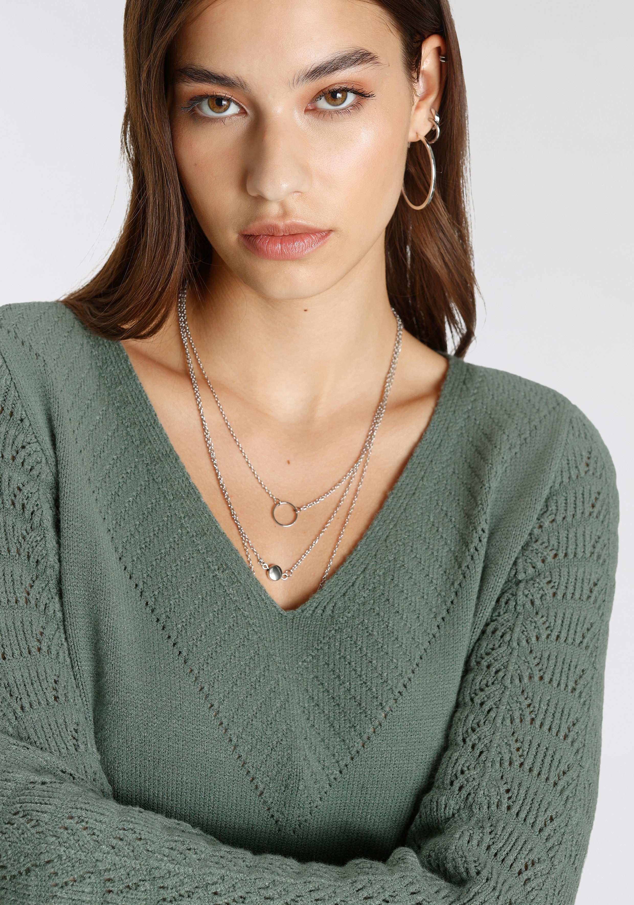 Tamaris Strickkleid mit V-Ausschnitt und Ajourmuster aus Viskosemischung