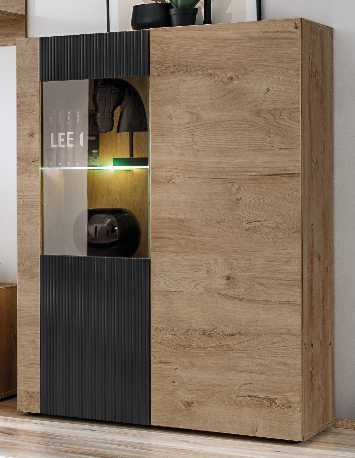 Inn.Furn Highboard Heron (Hochkommode in Eiche Dekor mit Schwarz, 2-türig, 8 Fächer, 90 x 132 cm), Push-To-Open, inklusive LED Beleuchtung