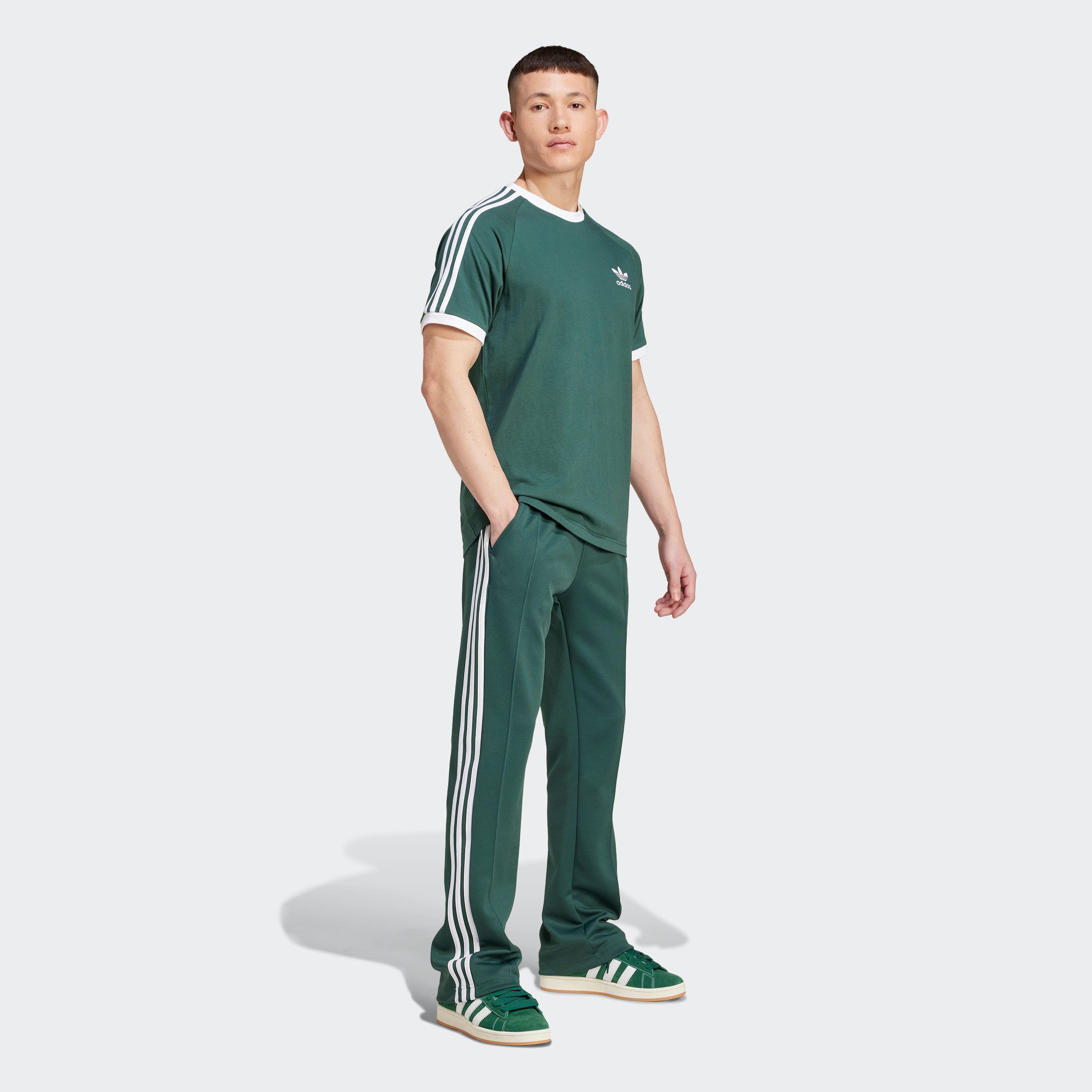 adidas Originals ADICOLOR CLASSICS 3-STREIFEN schmale Passform, Kurzarm, mit kontrastierendem Saum, aus Baumwolle