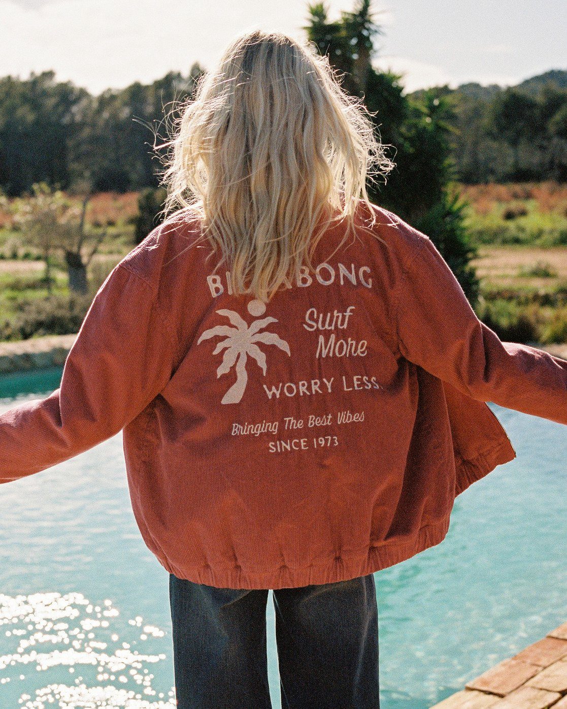 Billabong Cordjacke Chill Time - Kordjacke für Frauen Stickerei auf dem Rüc günstig online kaufen