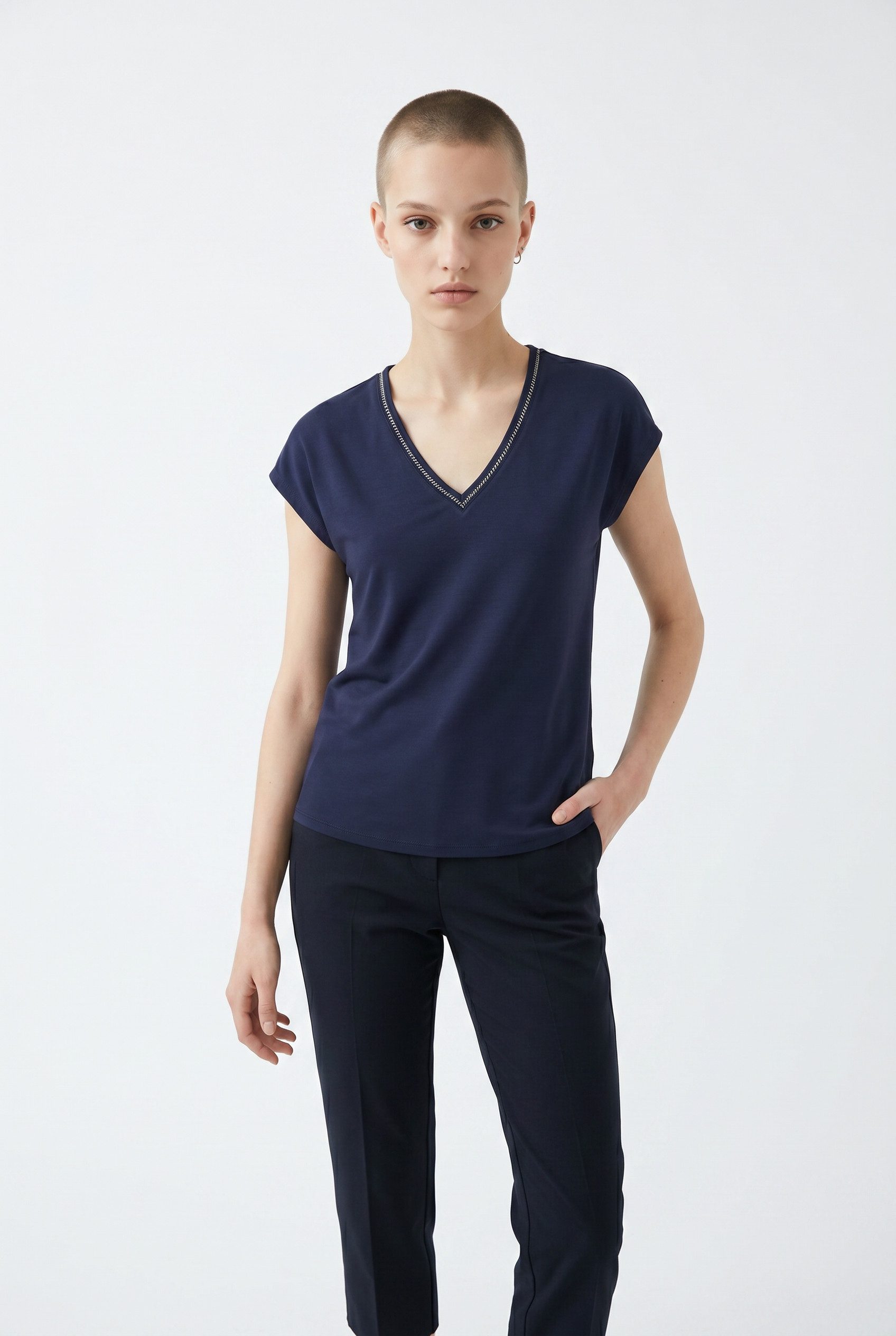 Kurzarmshirt VMBATILA C/S V-NECK T-SHIRT JRS BTQ GA