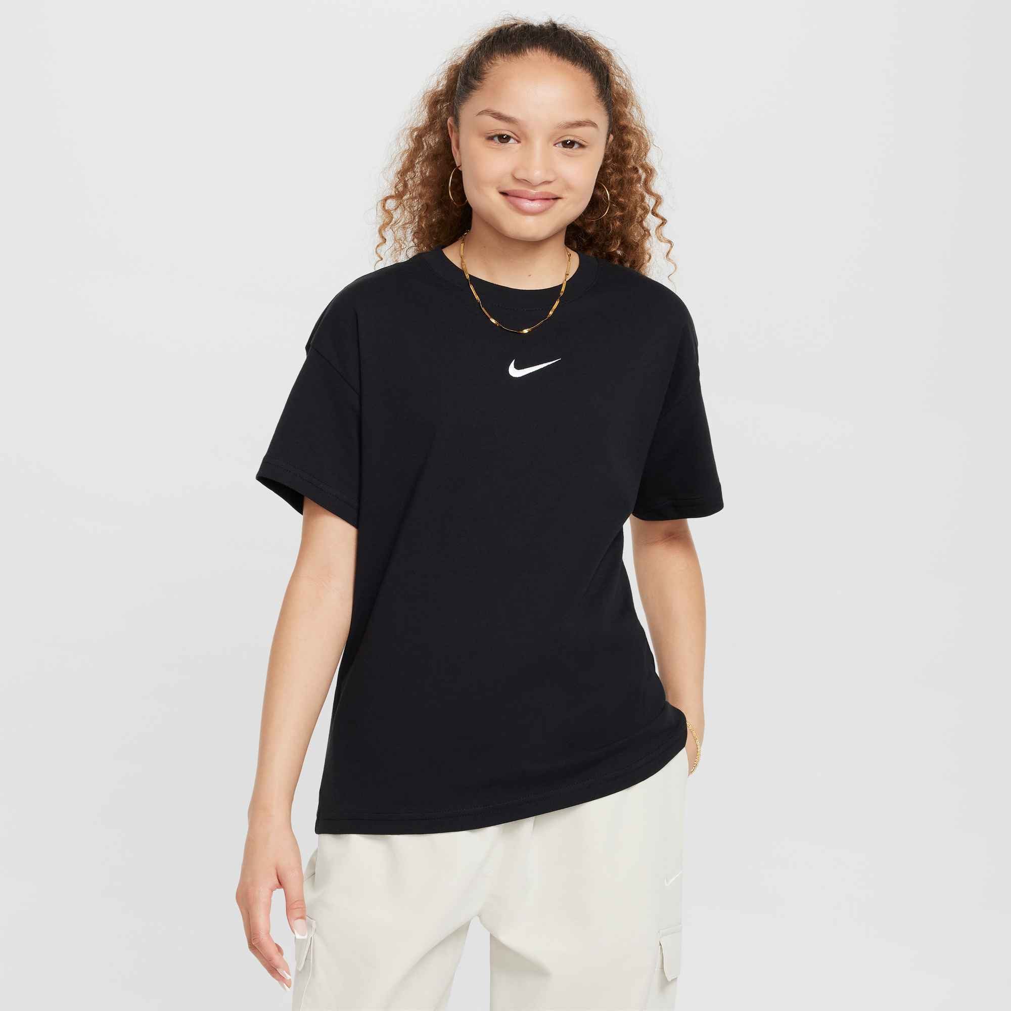 Nike Sportswear T-Shirt G NSW TEE BOY ESSNTL LBR für Mädchen und Jugendliche