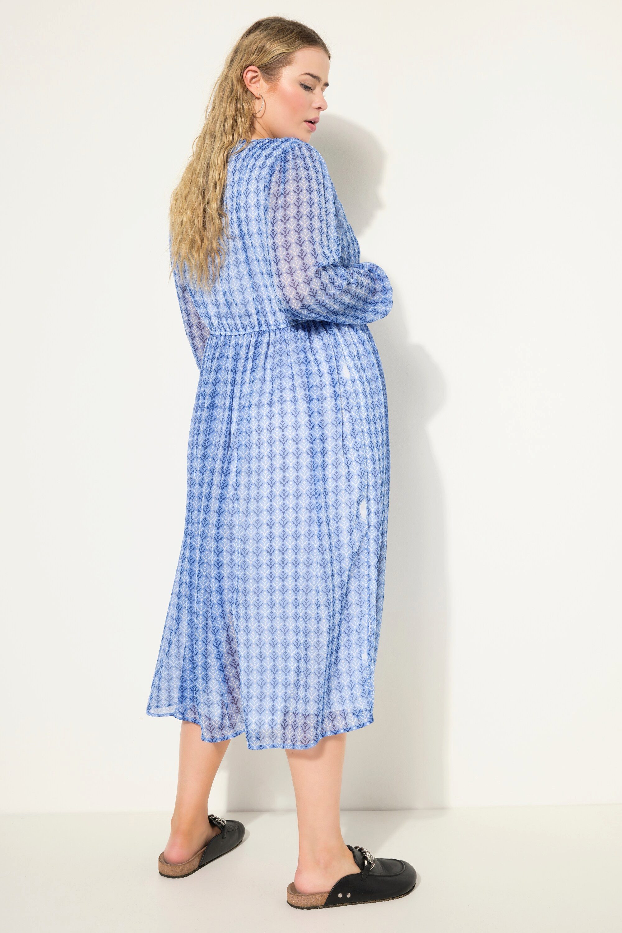 Studio Untold Maxikleid Midikleid A-Line Minimal-Print V-Ausschnitt