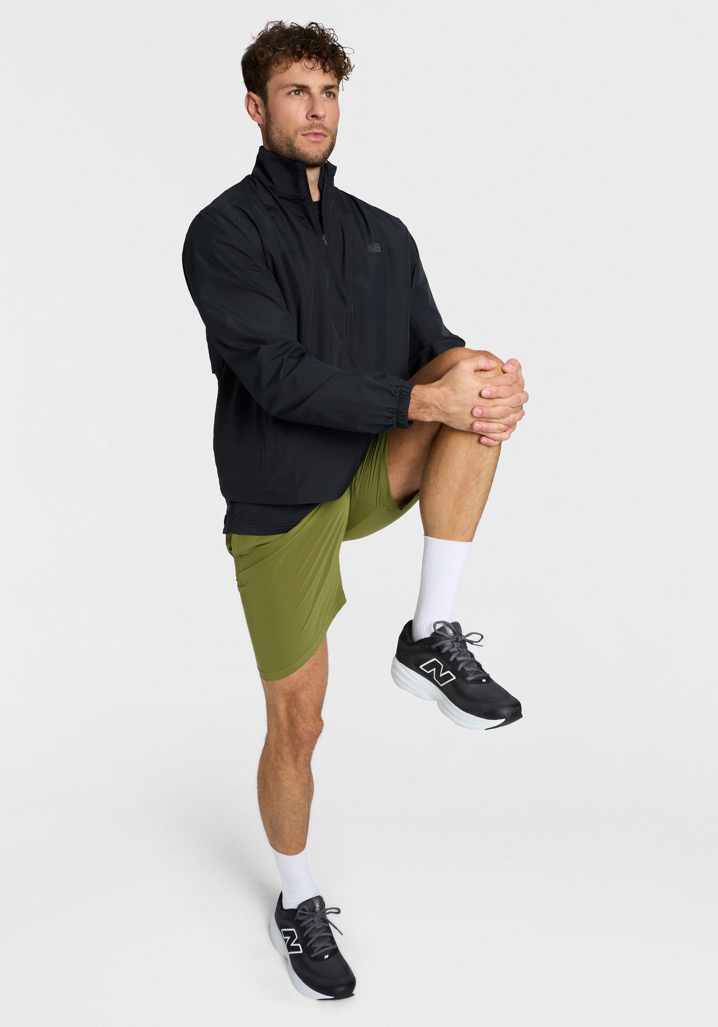 New Balance Laufjacke FAST DAYS JACKET feuchtigkeitsableitendes Material, mit Bewegungsfreiheit