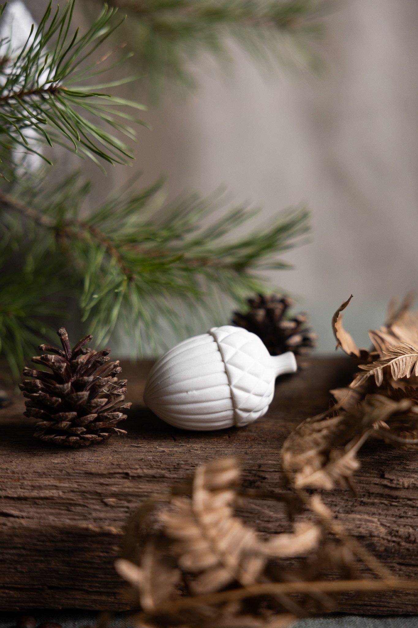 Storefactory Scandinavia Dekoobjekt Eicheln, herbstliche Dekoration aus Keramik, Dekofigur aus Keramik