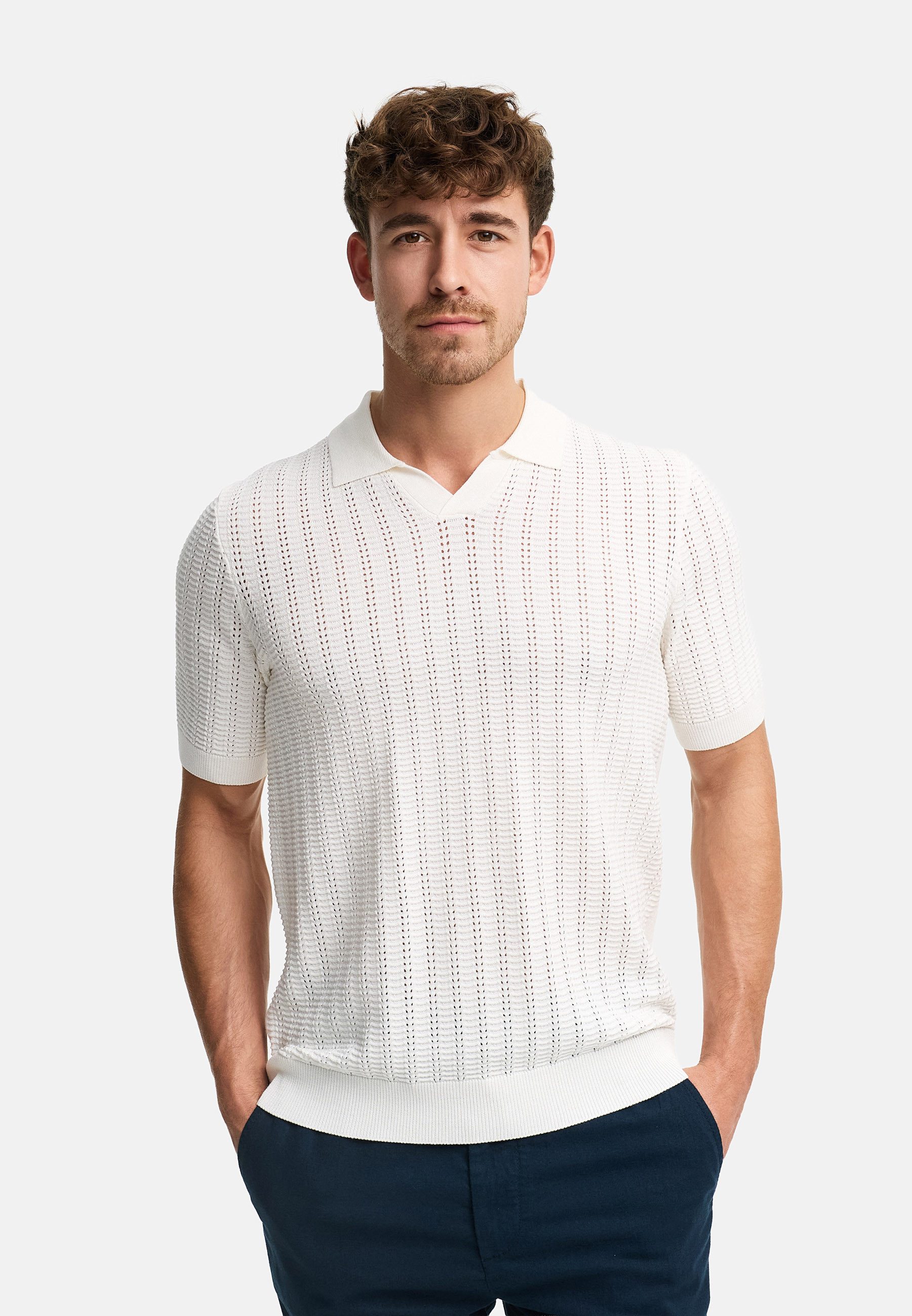 INDICODE Poloshirt INCystem aus strukturierter Strickqualität mit offenem Kragen