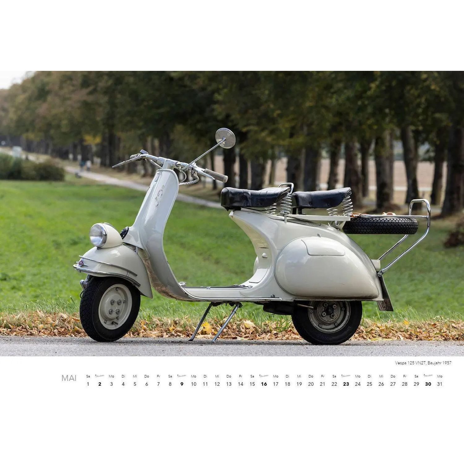 Edition Lempertz Wandkalender Vespa Kalender 2027 – Bild 2 von 5