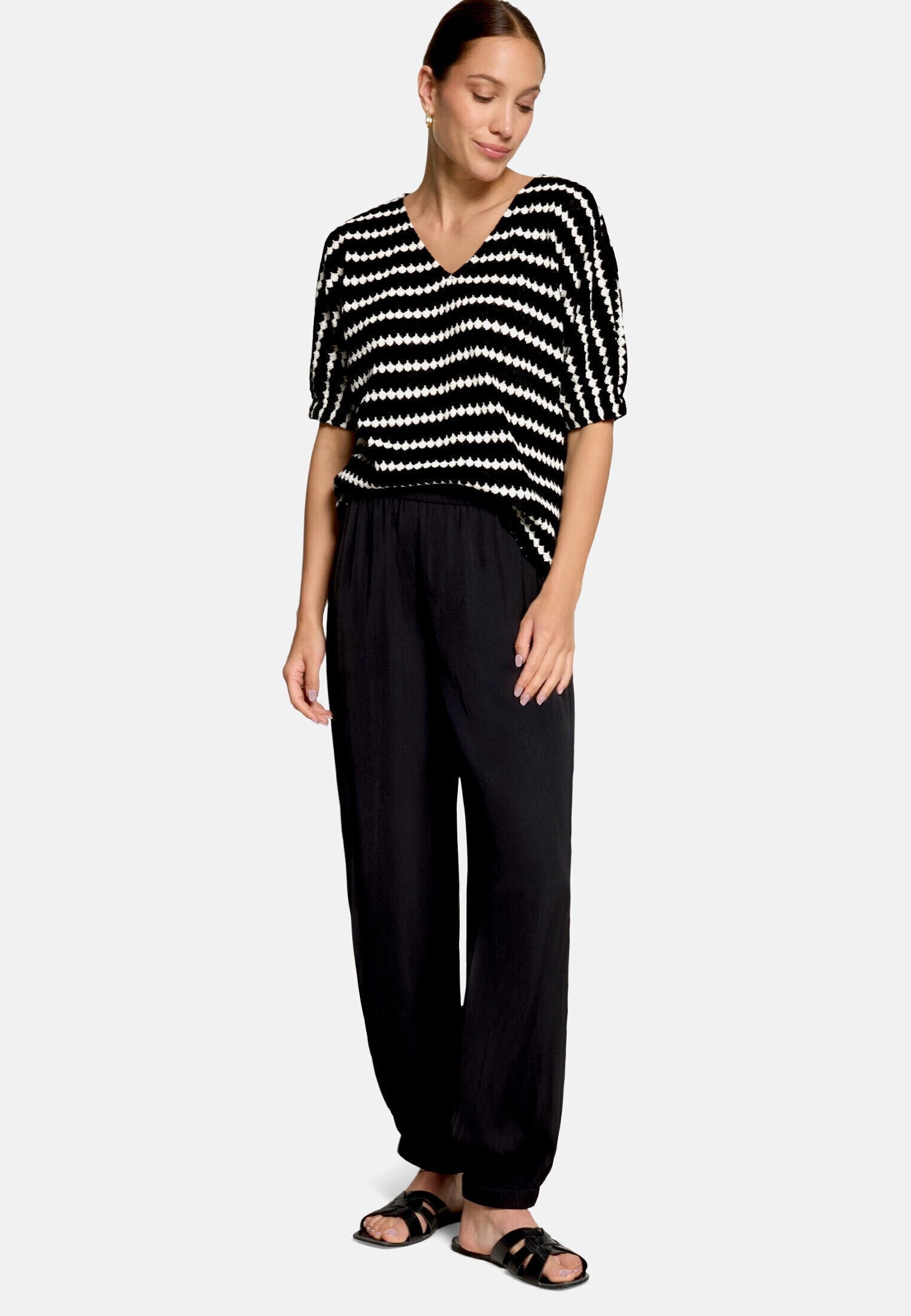 Zero T-Shirt Damen mit V-Ausschnitt (1-tlg) Material