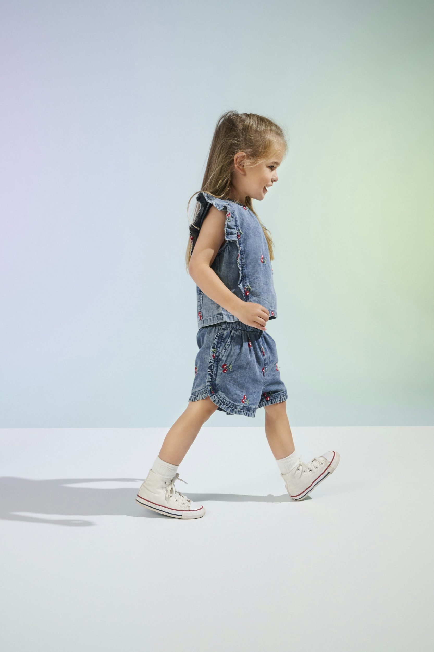 ONLY Shorts KMGDANDY CHERRY FRILL DNM SHORTS