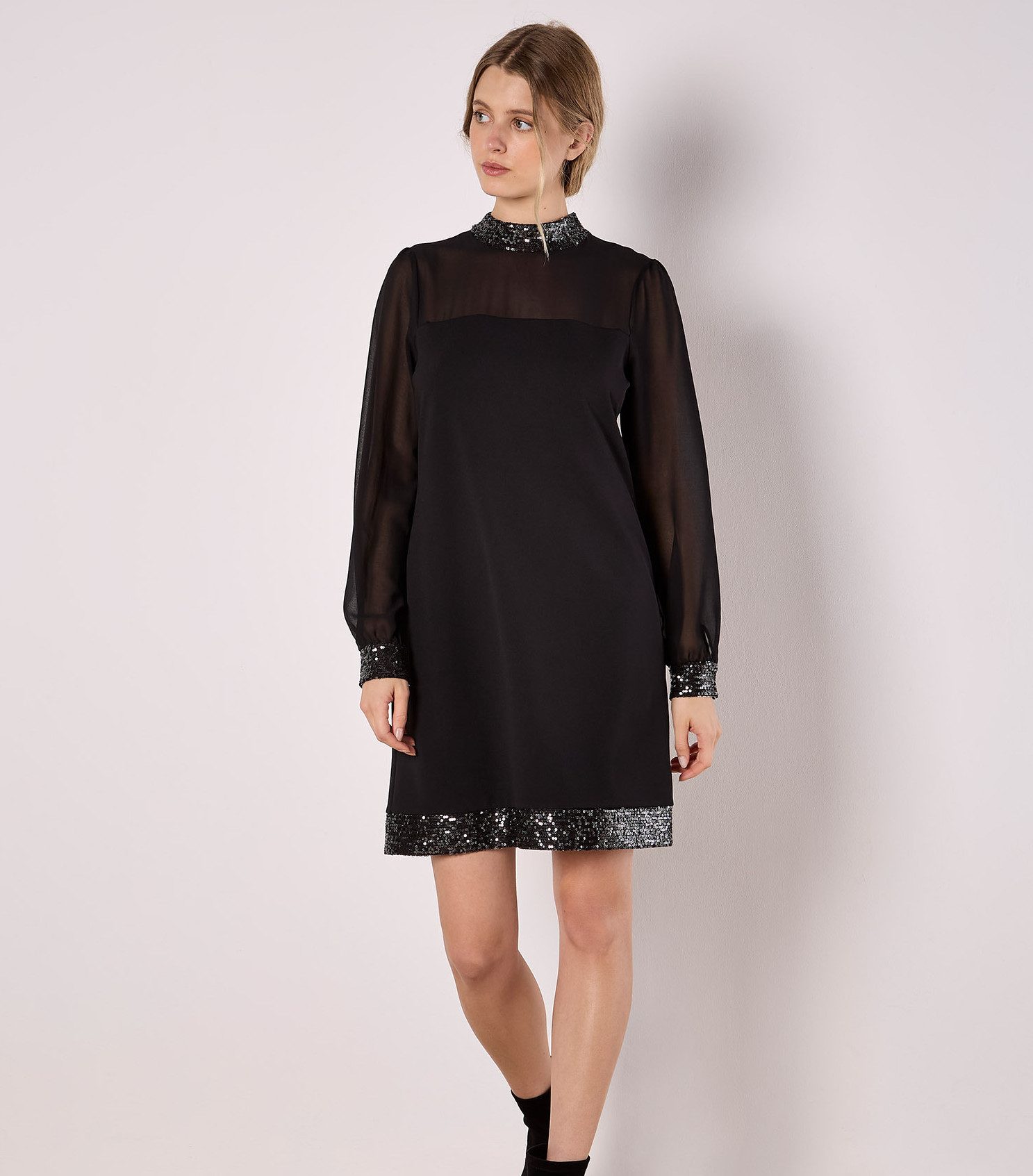 Apricot Partykleid Paillettenkleid mit hohem Ausschnitt mit semitransparent günstig online kaufen