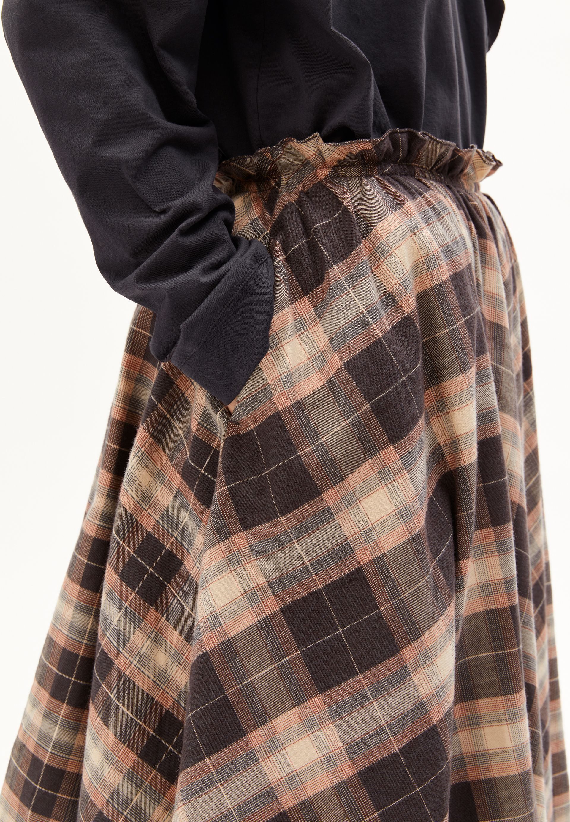 Armedangels Jerseyrock PATCHED CHECK Rock aus 100% Bio-Baumwolle (Relaxed Fit) Knielang – Bild 3 von 5