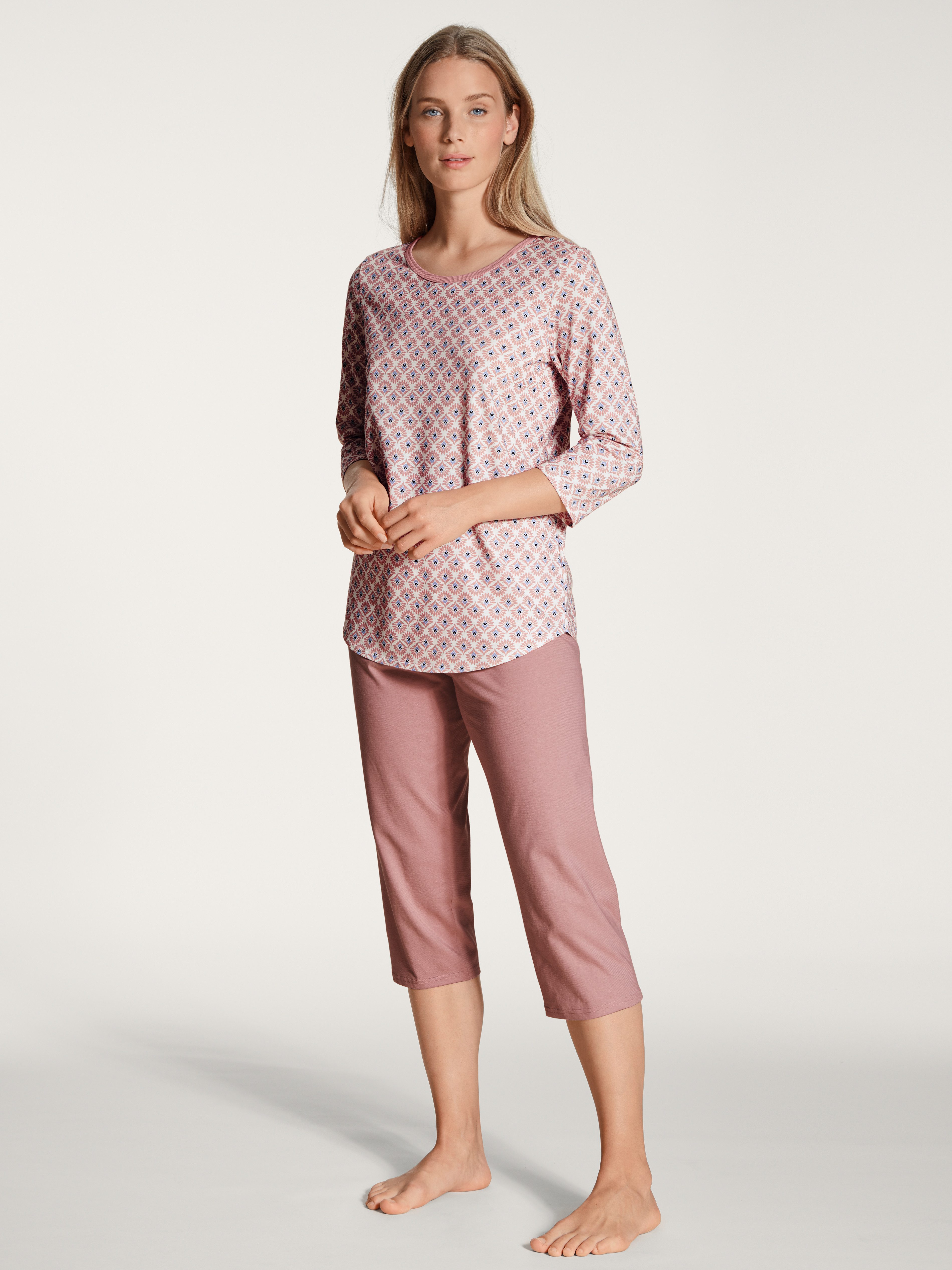 CALIDA Capri-Pyjama Lovely Nights (2 tlg) mit modern Fit günstig online kaufen