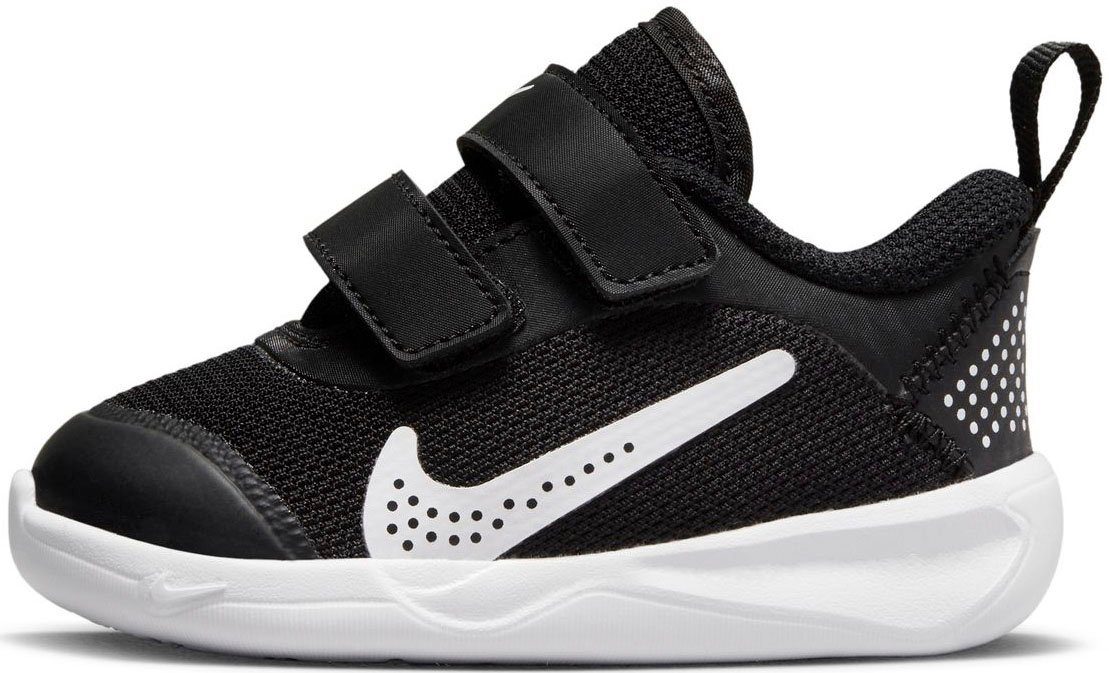 Nike Omni Multi-Court (TD) Hallenschuh black-white