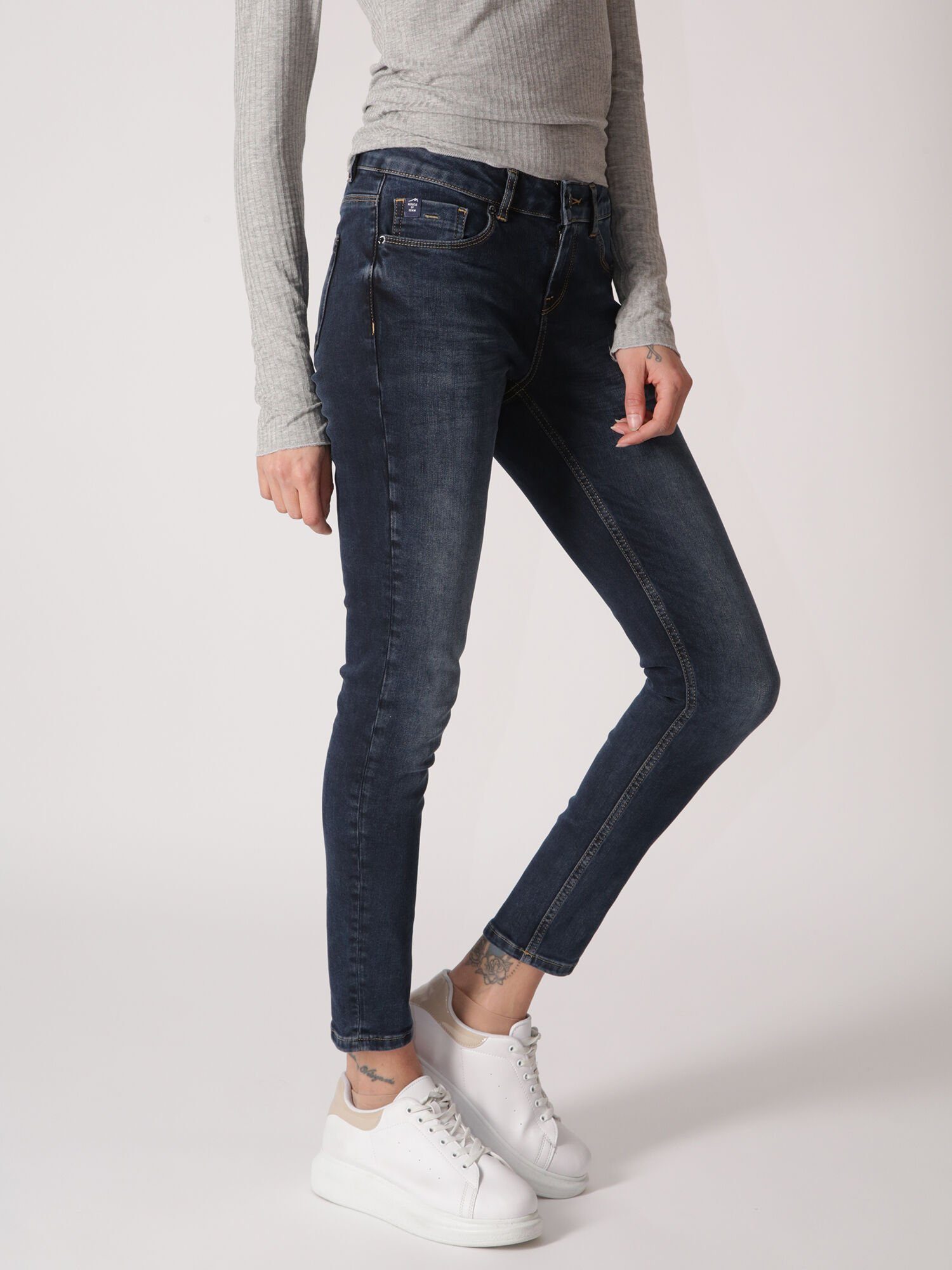 Five-Pocket-Stil Sina im Denim of Miracle Skinny-fit-Jeans