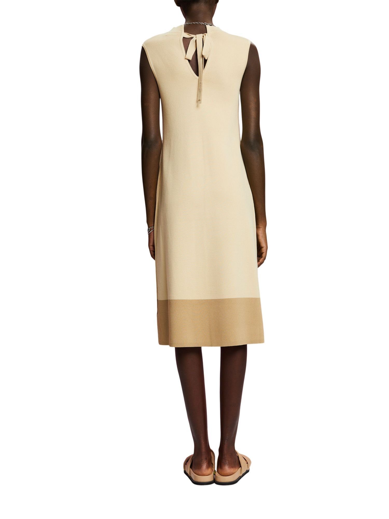 mit Minikleid Maxikleid Plissiertes, Rundhals LIGHT ärmelloses BEIGE Esprit