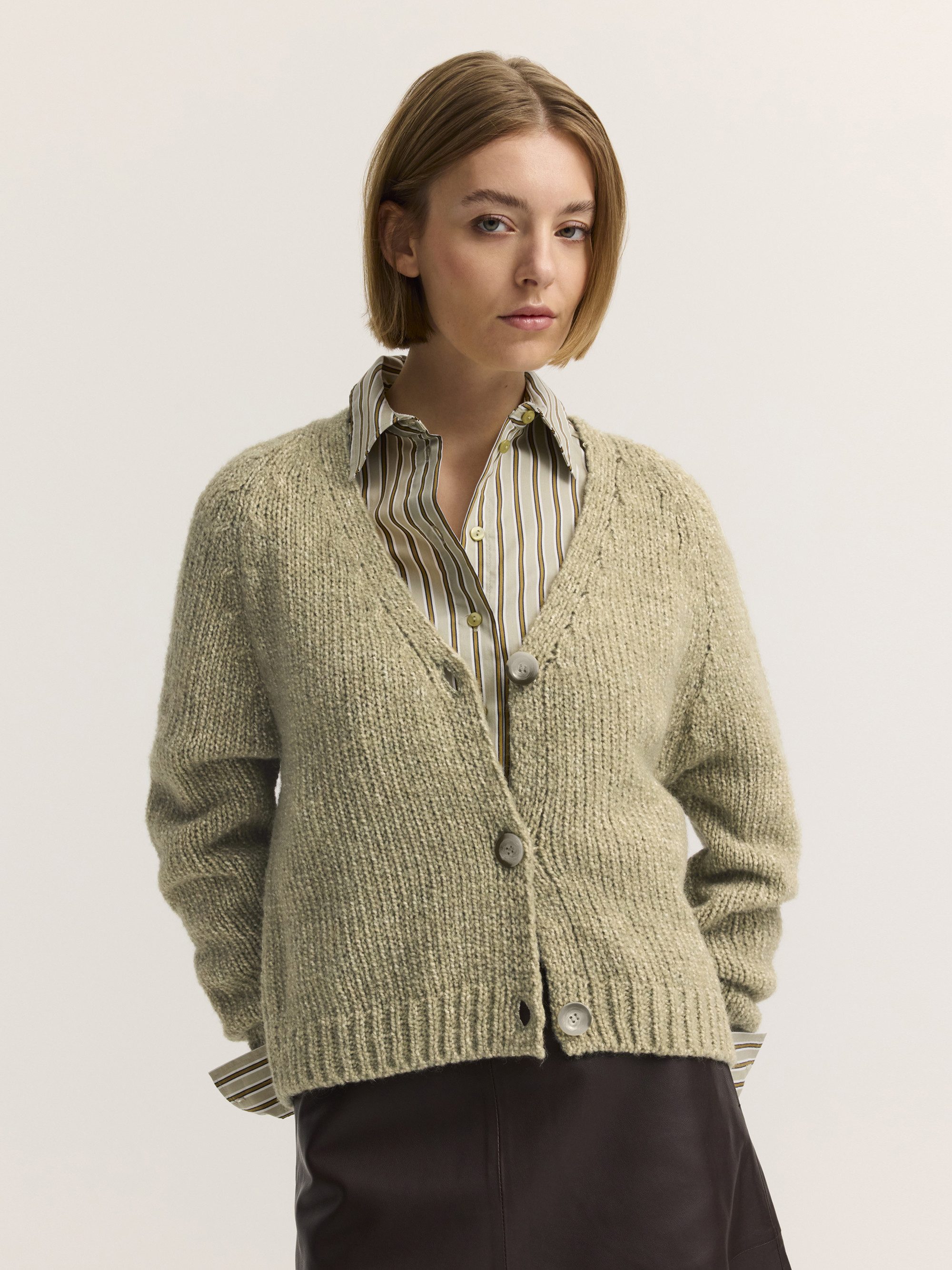 bugatti Cardigan Regular Fit Regular Fit Baumwollmix V-Ausschnitt