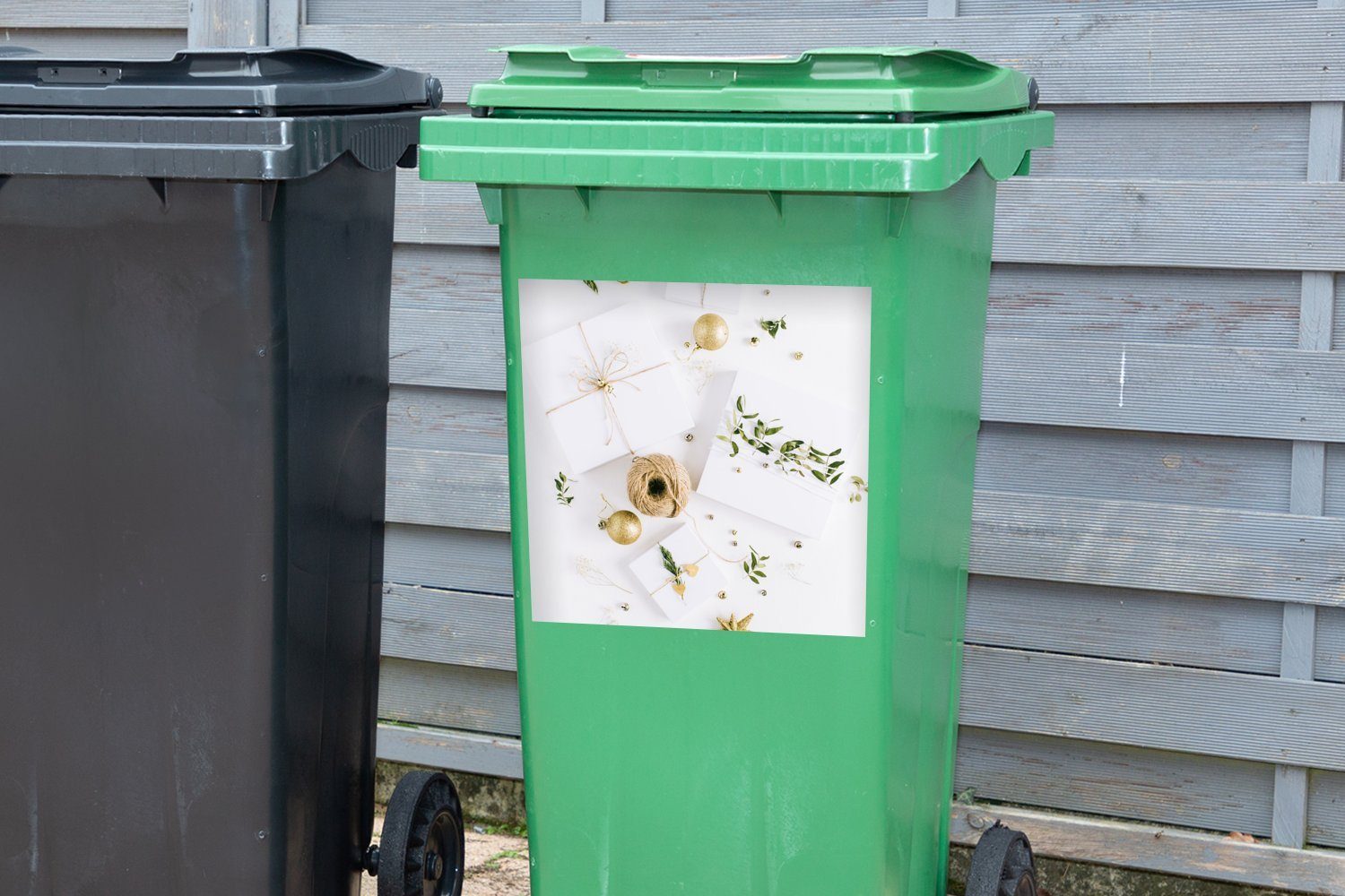 Abfalbehälter Mülleimer-aufkleber, (1 Mülltonne, Geschenk Sticker, St), Winter - - Wandsticker MuchoWow Weihnachten Container,