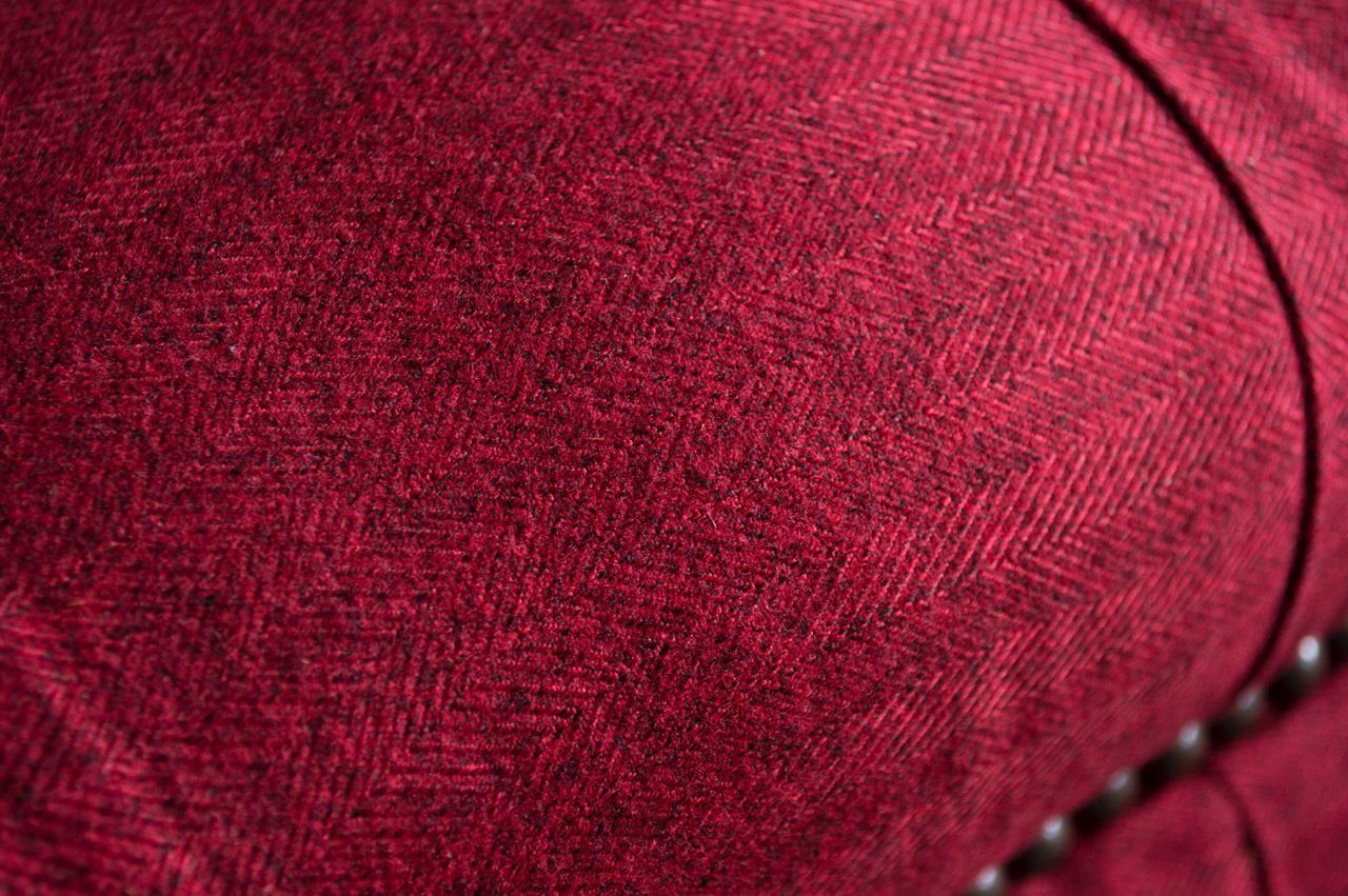 Rückenlehne Knöpfen. Polster Textil mit Die Chesterfield-Sofa Couch Holz Dreisitzer, JVmoebel Wohnlandschaft Sofa Sitzer 3